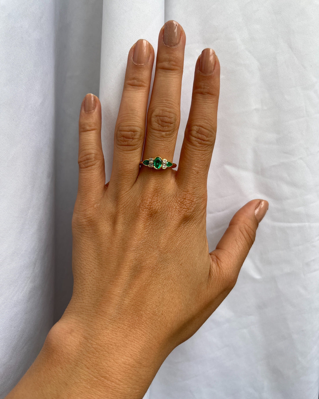 Anillo vintage de esmeralda y diamantes &quot;Odessa&quot;
