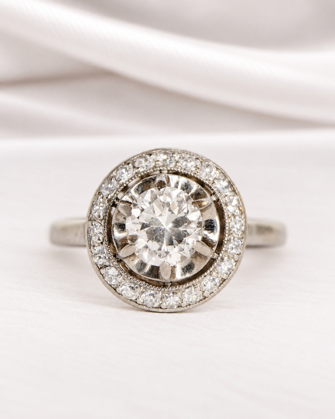 Anillo Art Déco con diamantes de 1.02 quilates "Adeline"