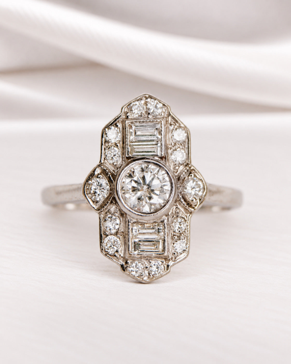 Anillo Art Déco con diamantes de 0.92 quilates «Sienna»
