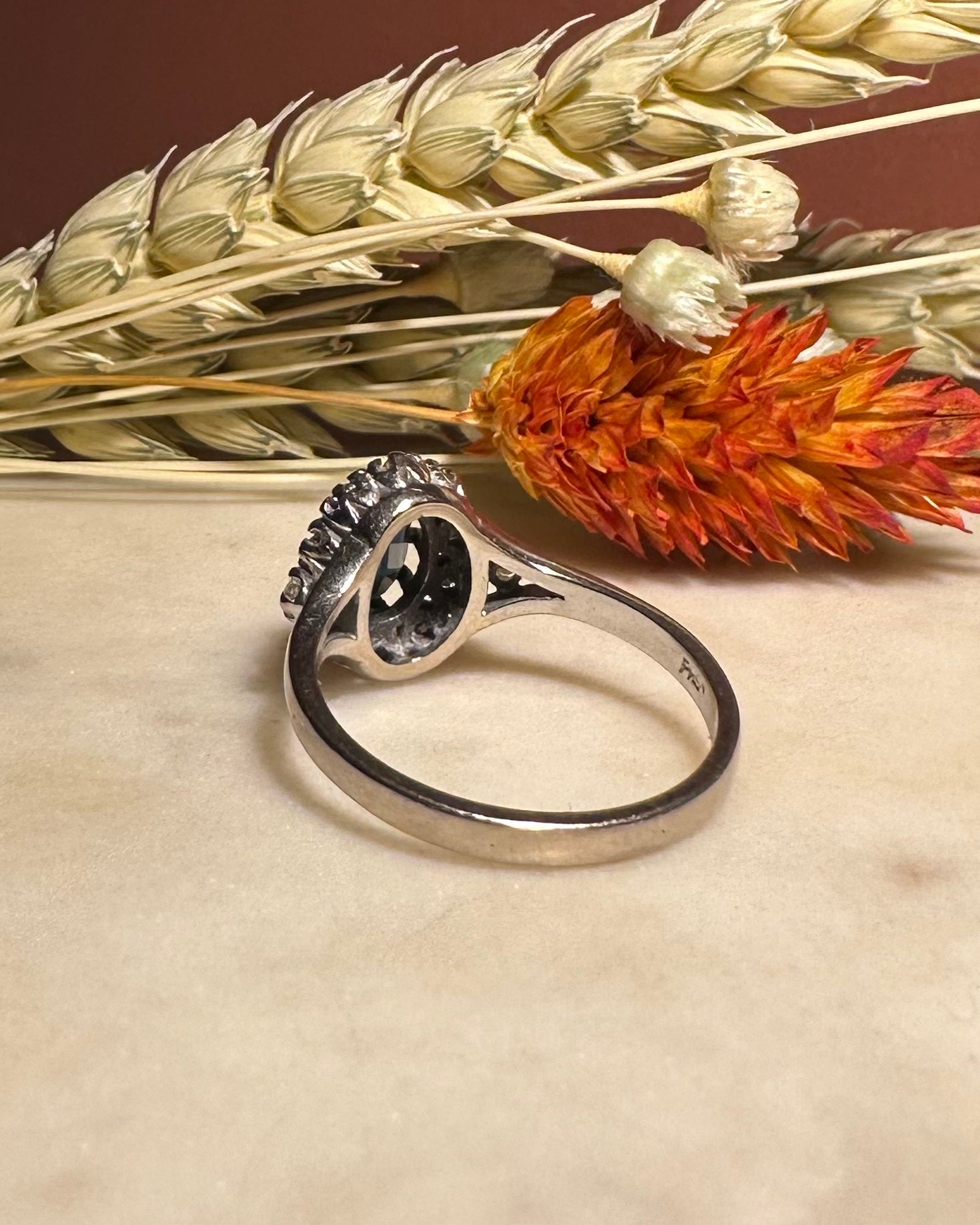 Anillo de margaritas de zafiro y diamantes de 1 quilate "Irèna"