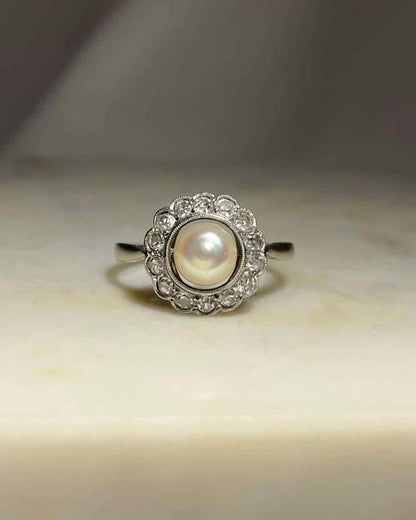 Anillo de margaritas de perla y diamantes &quot;Jenna&quot;