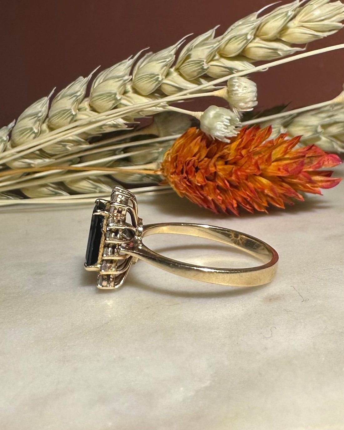 Bague Marguerite Saphir 1.10 carat &amp; Diamants &quot;Mandy&quot;