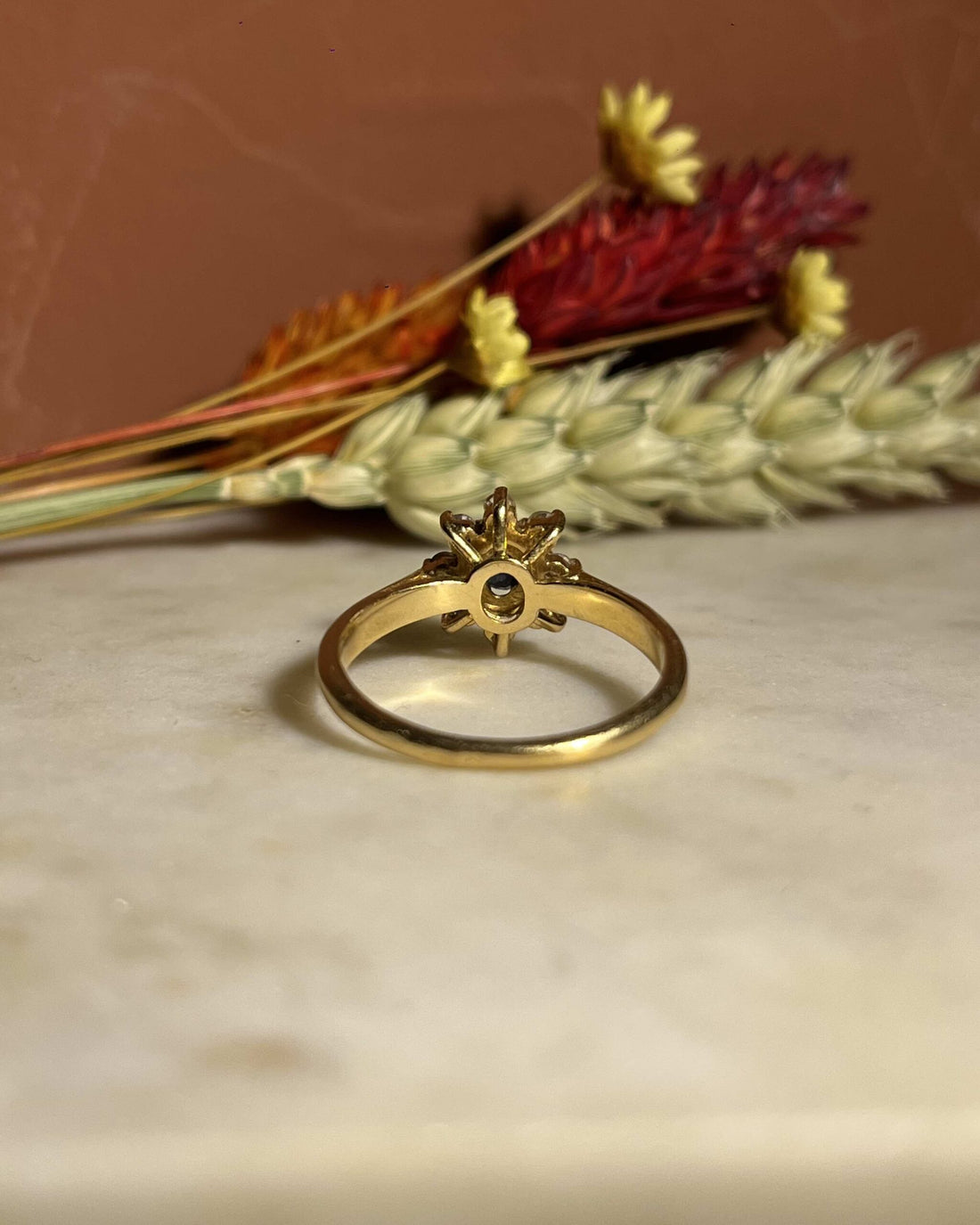 Bague Marguerite Diamants &amp; Saphir &quot;Maude&quot;