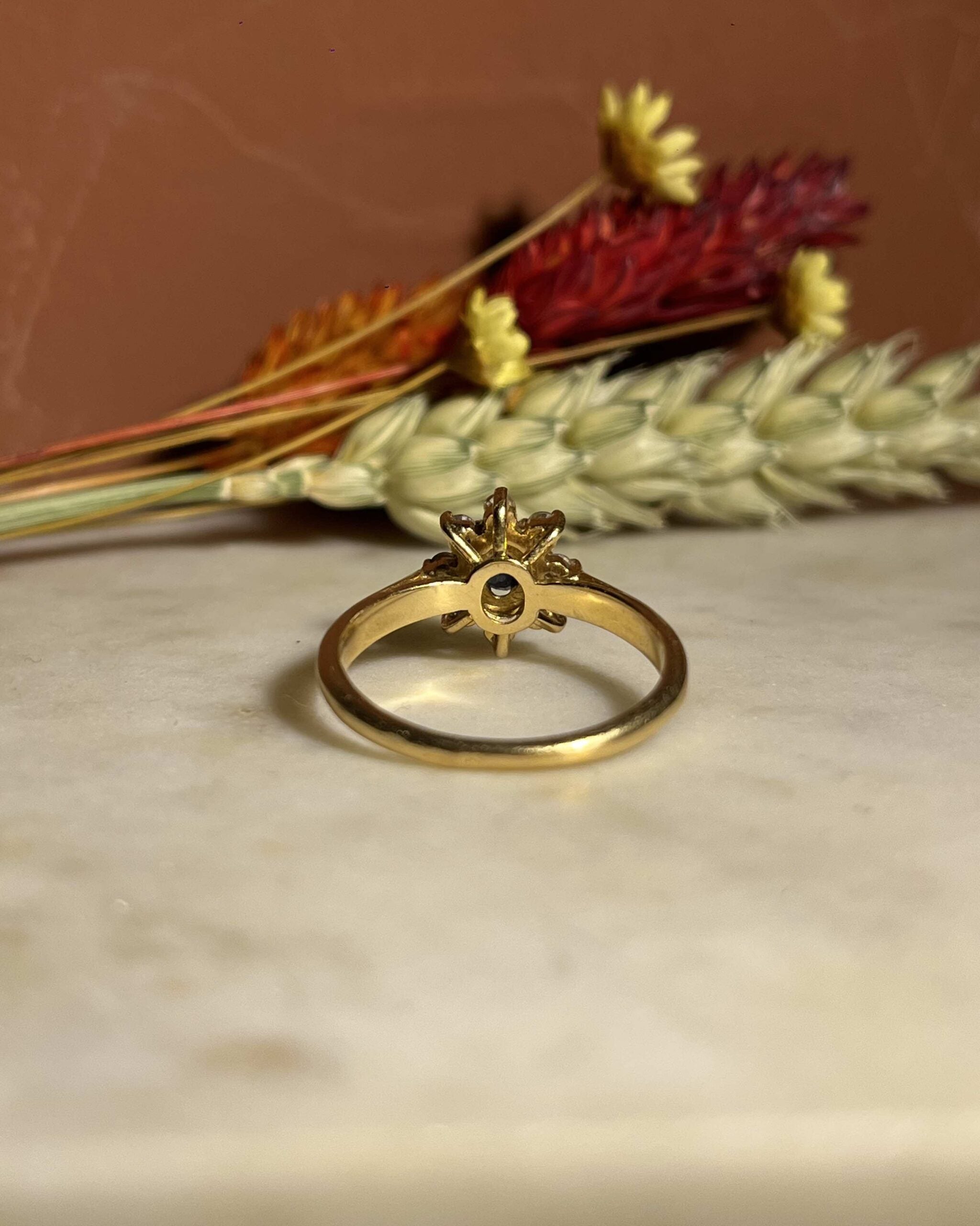 Bague Marguerite Diamants &amp; Saphir "Maude"