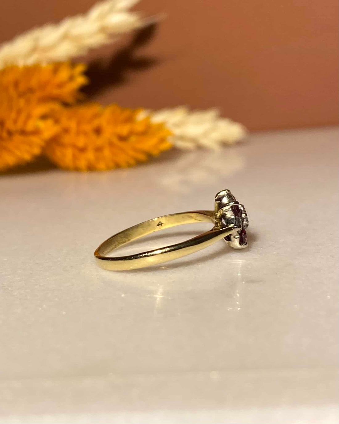 Bague Marguerite Rubis &amp; Diamants &quot;Adrianna&quot;
