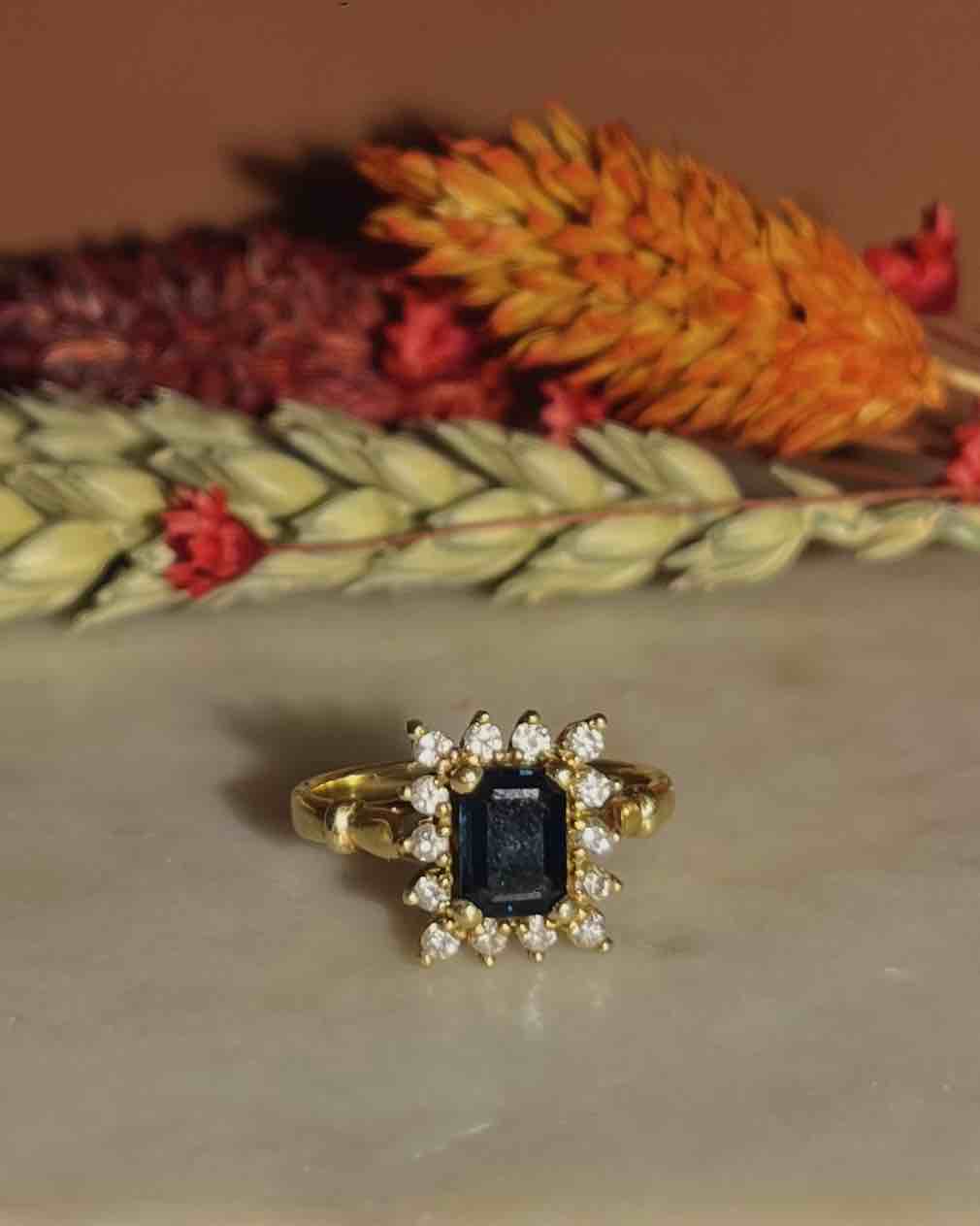 Bague Marguerite Saphir 1,30 carat &amp; Diamants &quot;Matilda&quot;