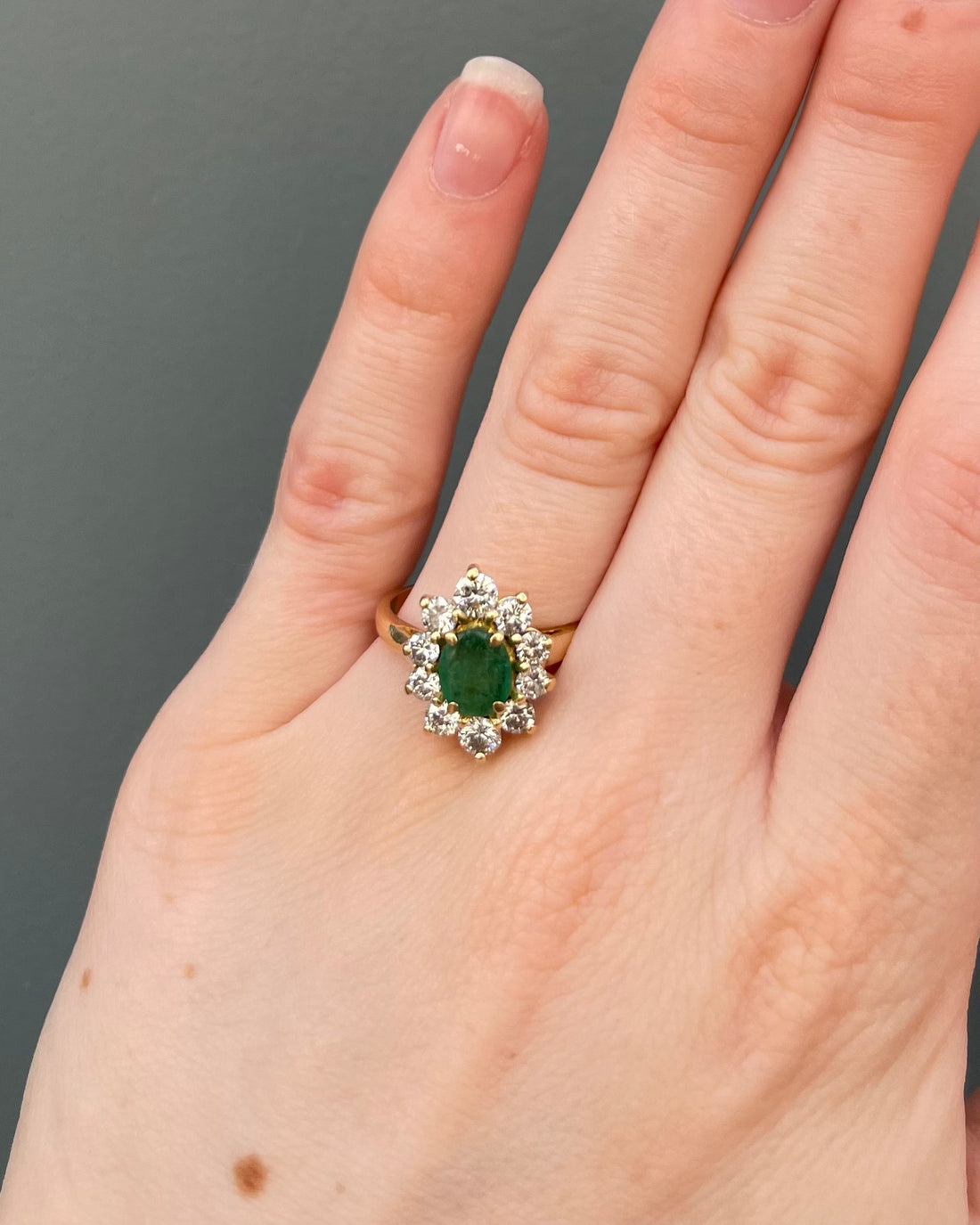 Bague Marguerite Émeraude 0.75 carat &amp; Diamants 0.92 carat &quot;Giulia&quot;