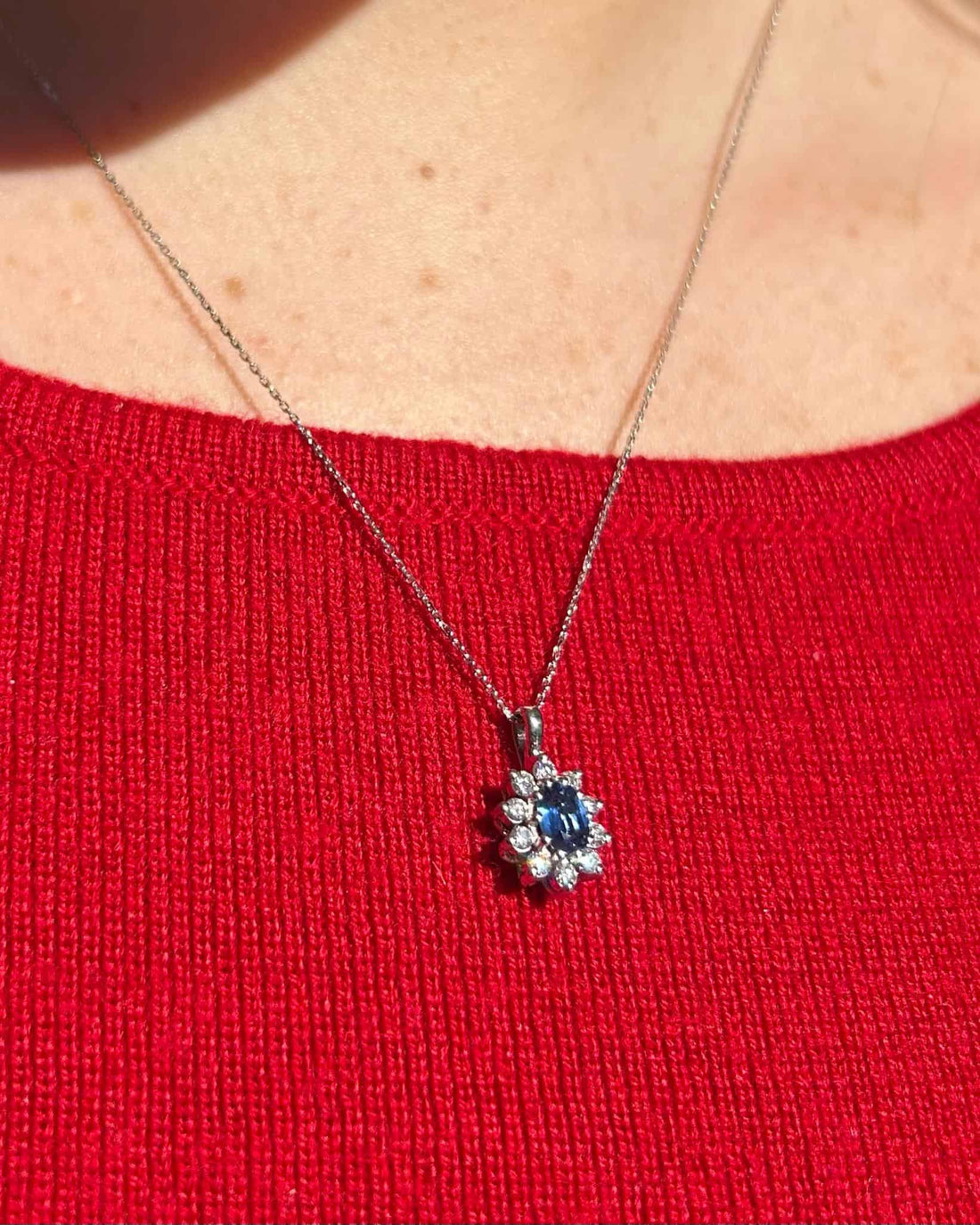 Pendentif Marguerite Saphir &amp; Diamants &quot;Maéla&quot;