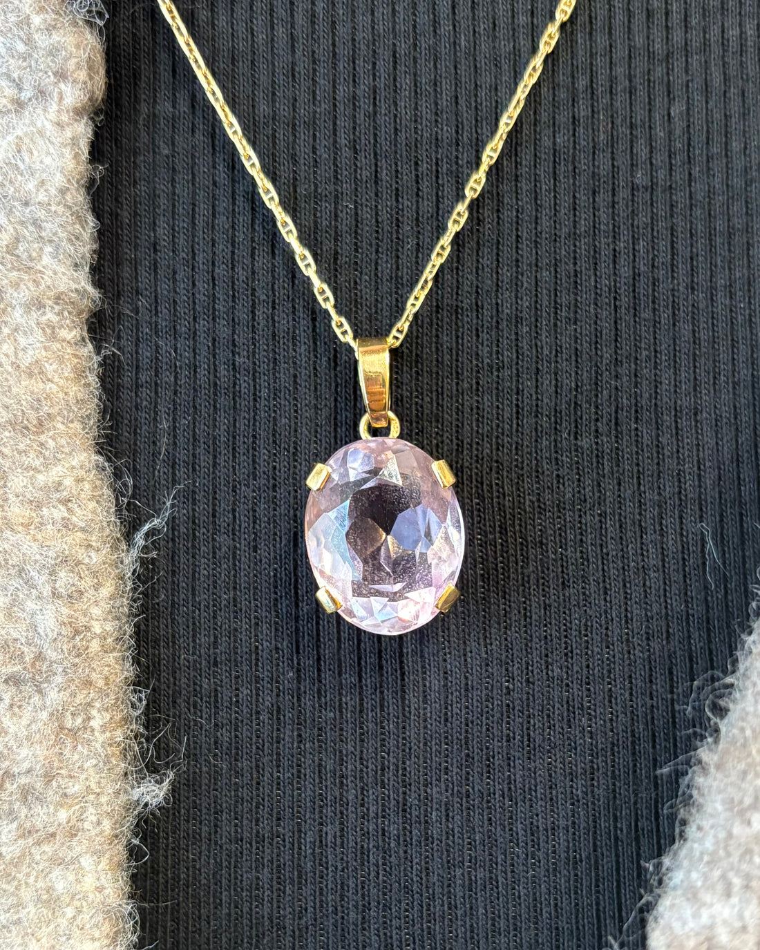 Amethyst Pendant 12.5 carats "Malicia"