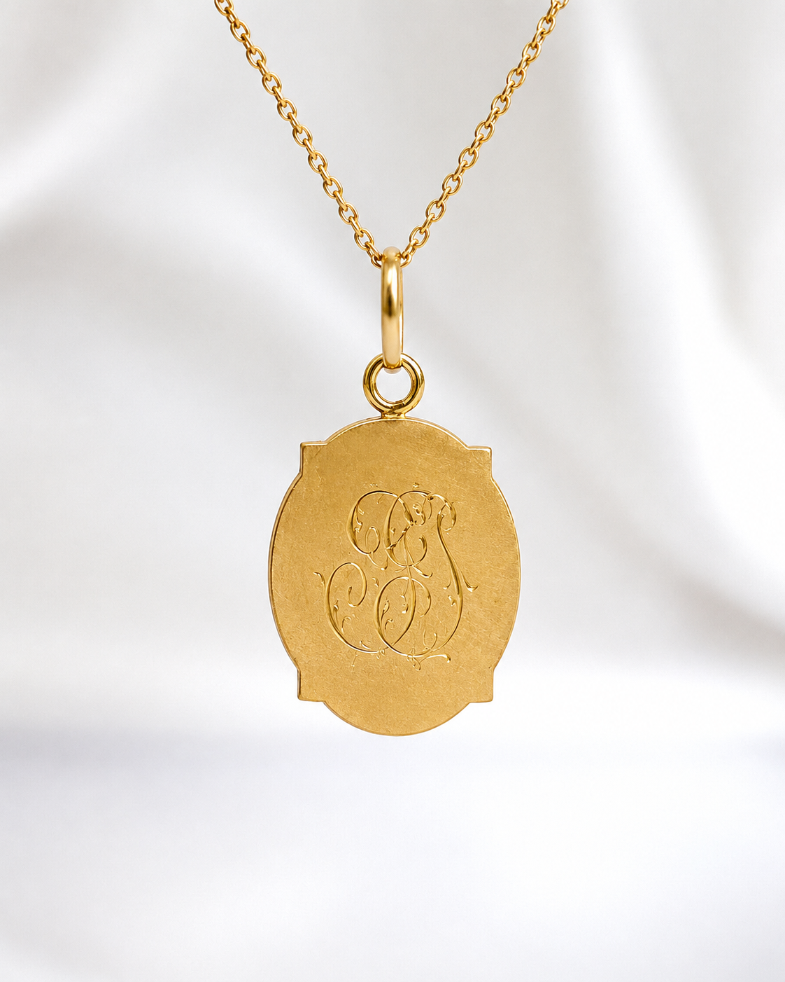 18-karat Yellow Gold Medal “Michel”