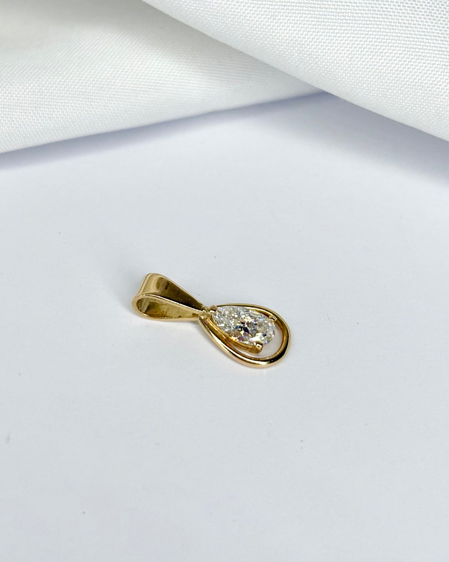 Colgante Diamante Pera 0.37 quilates &quot;Alba&quot;