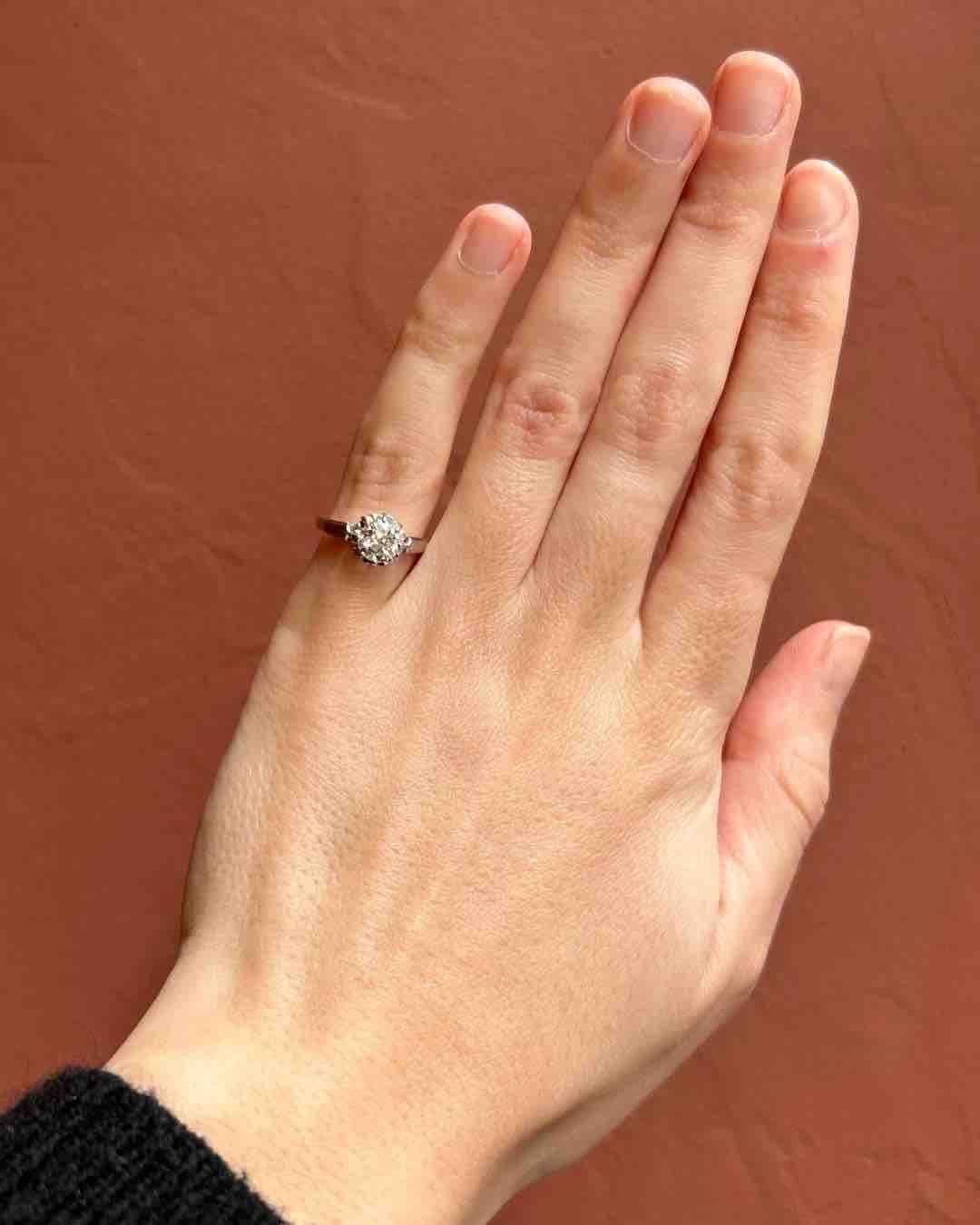 Anillo solitario de diamantes "Nejma" de 0,76 quilates