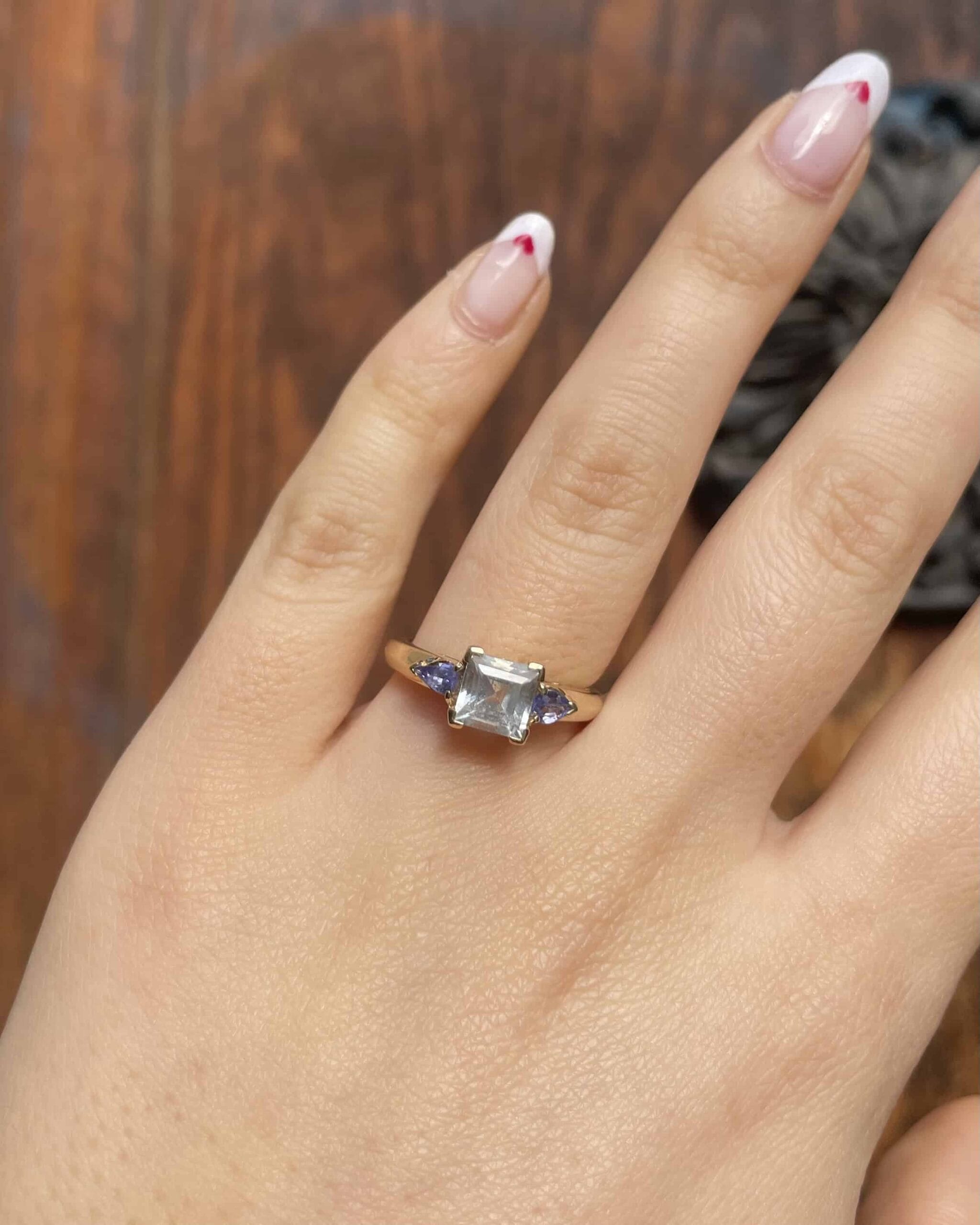Bague Trilogie Topaze 1.30 carat &amp; Tanzanites "Moana"