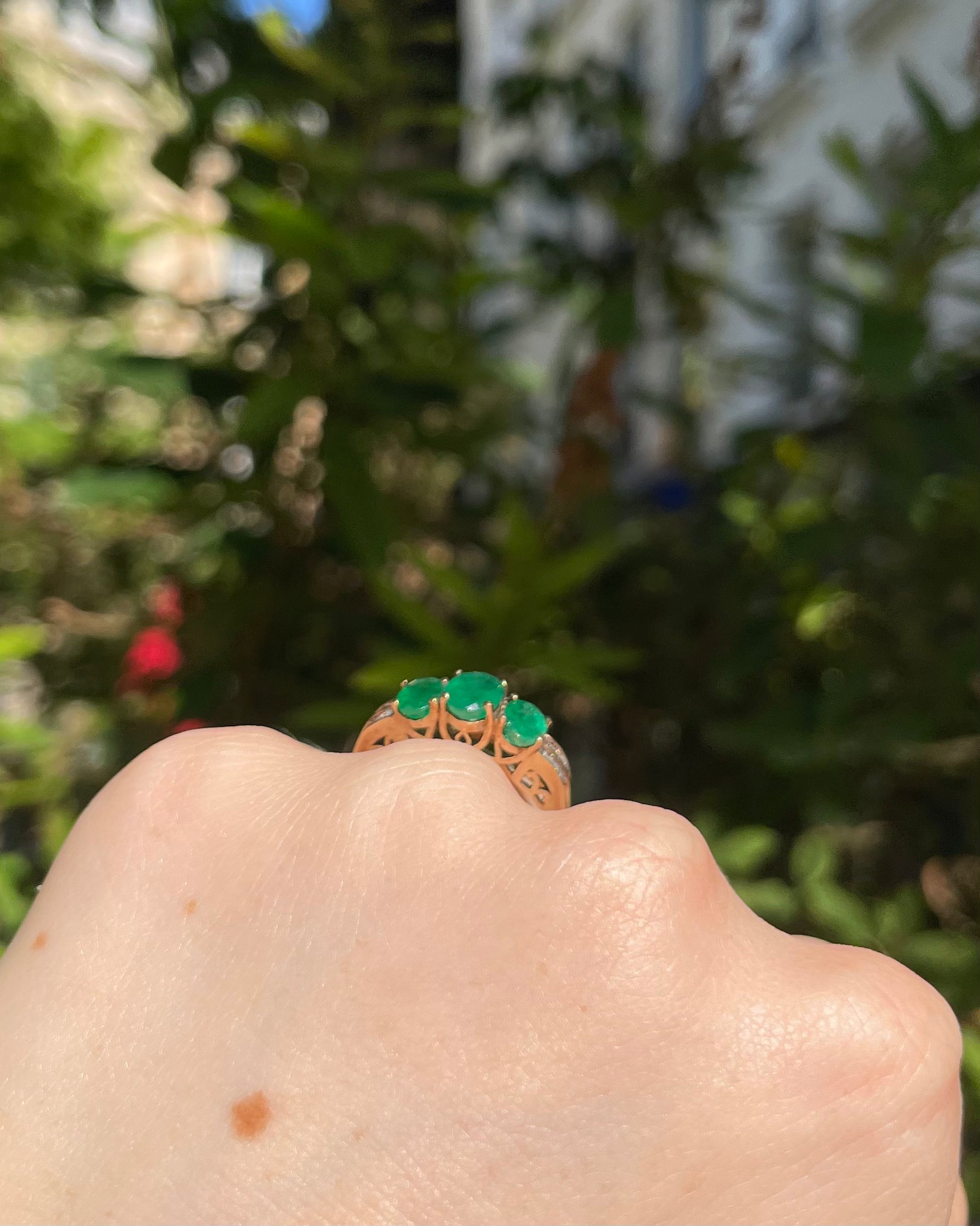 Bague Trilogie Émeraudes 1.65 carat &amp; 20 Diamants "Helena"