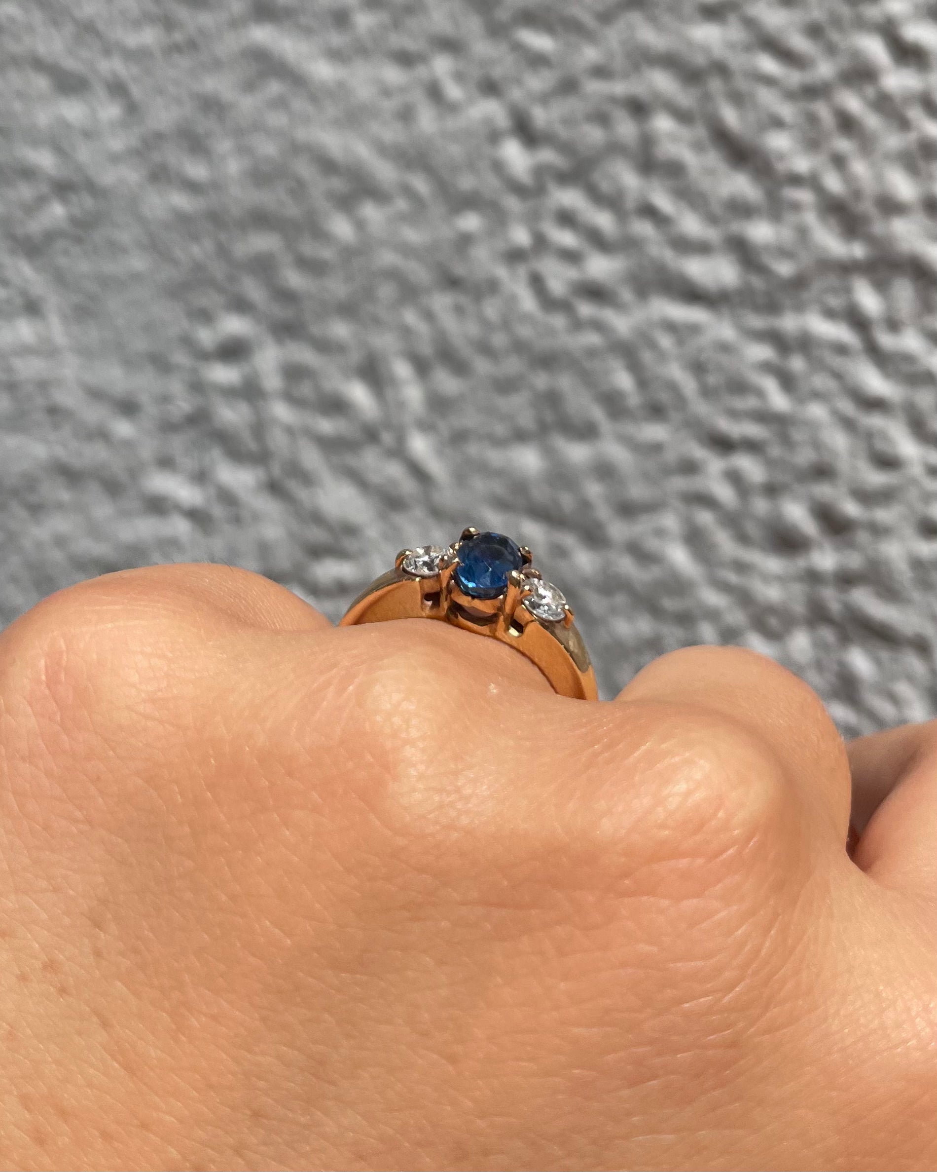 Bague Trilogie Saphir 1.10 carat &amp; Diamants "Maya"