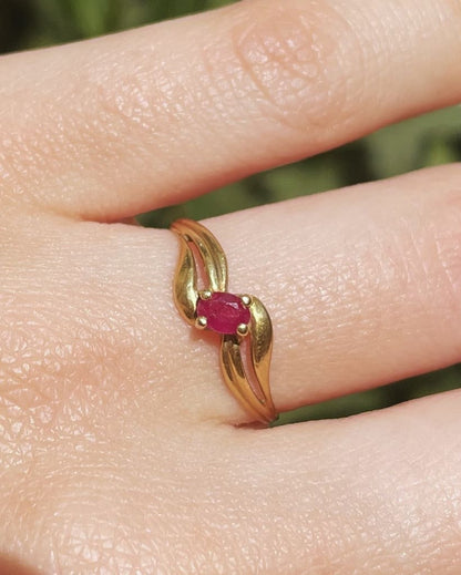 Bague tourbillon vintage rubis &quot;Olivia&quot;