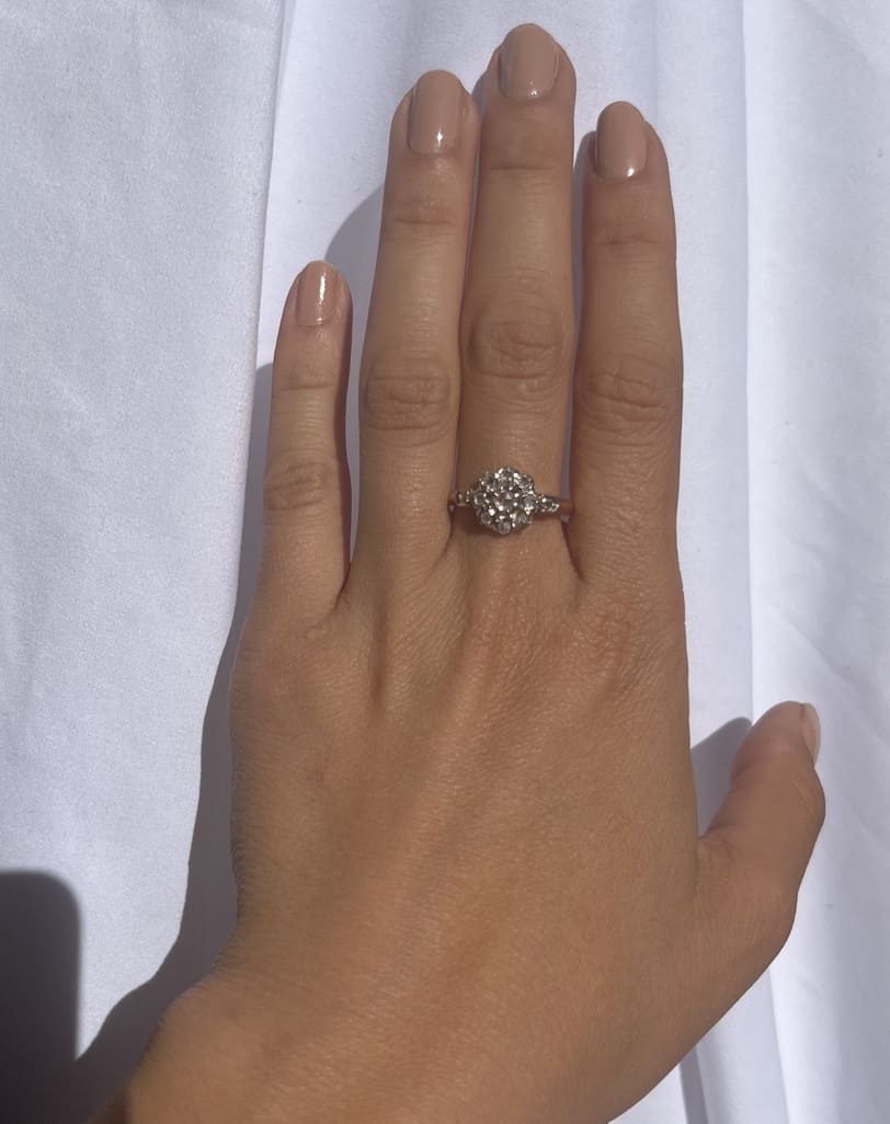 Anillo de margaritas y diamantes &quot;Afrodita&quot;