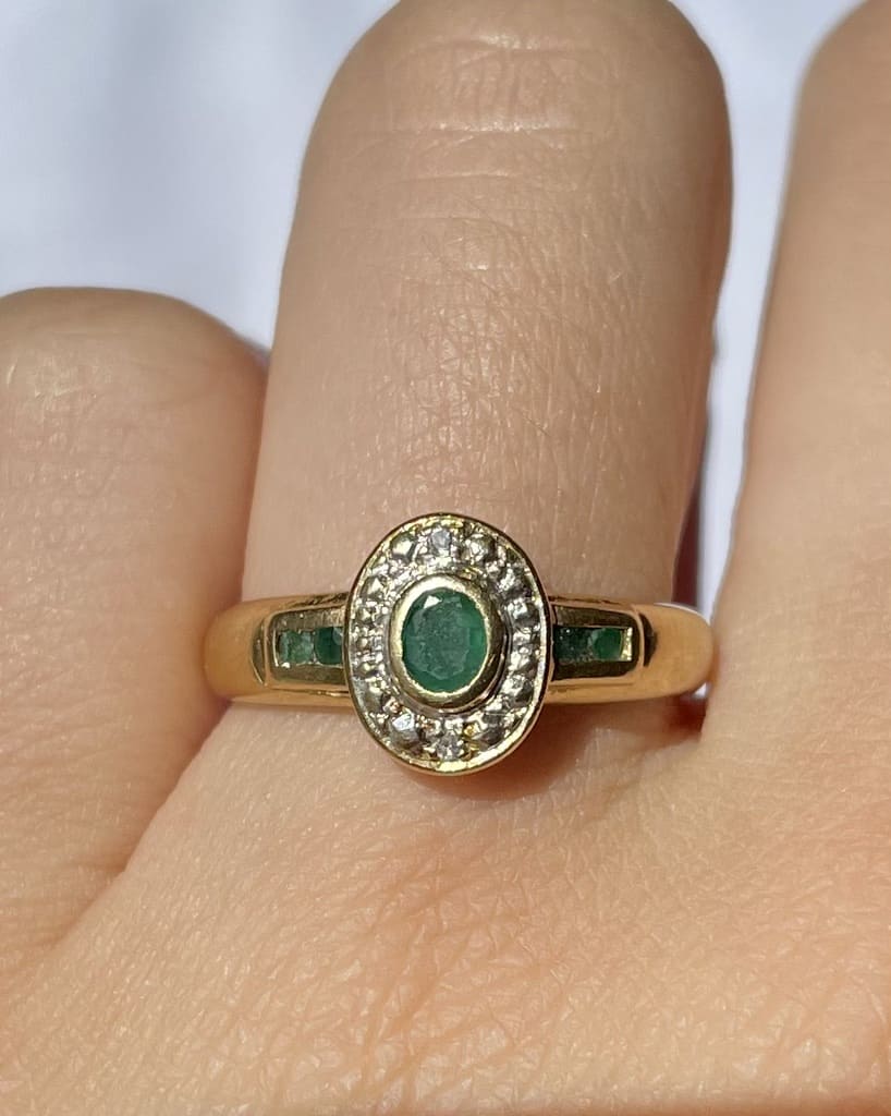 Bague style Art-Déco émeraudes et diamants "Christie" - Elliade Paris
