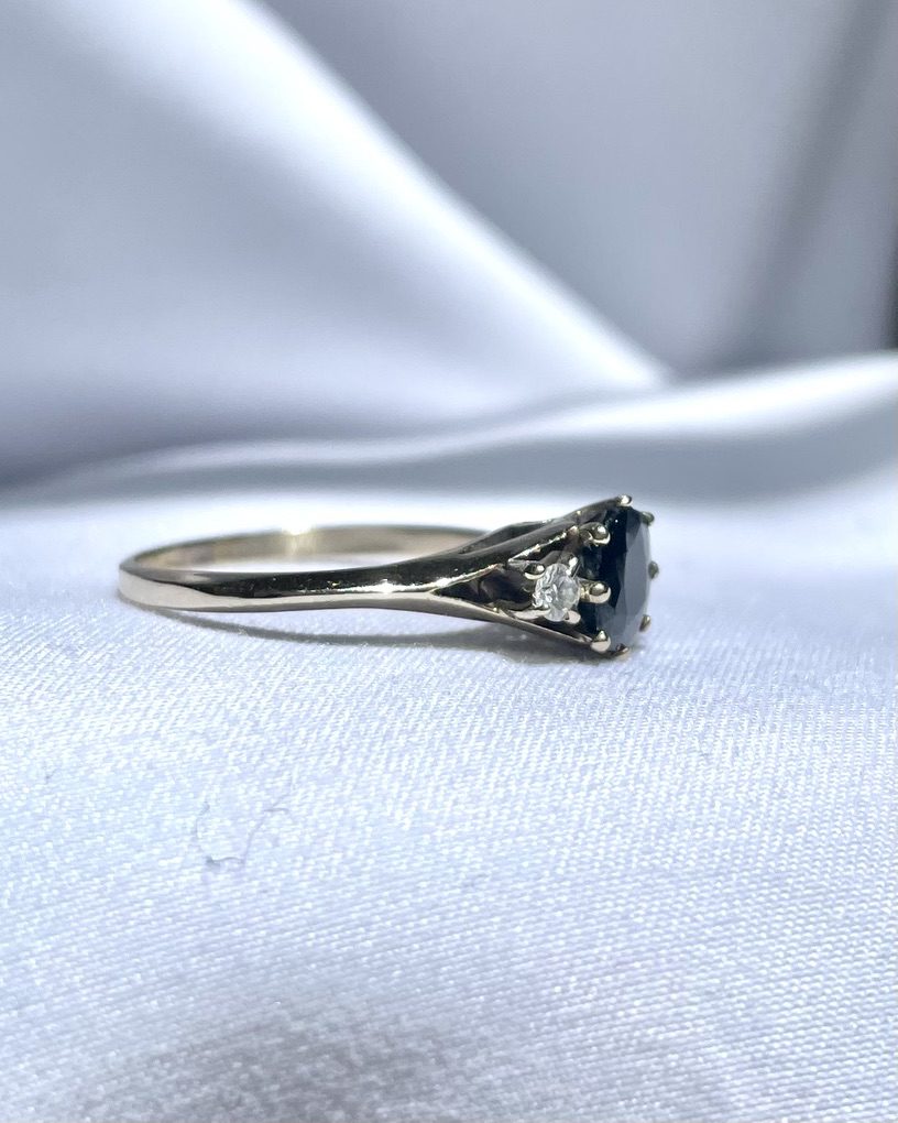 Anillo trilogía de zafiros y diamantes &quot;Lola&quot;