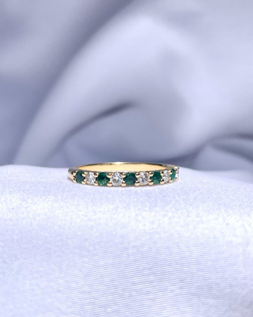 Demie alliance émeraudes &amp; diamants "Amélie" - Elliade Paris