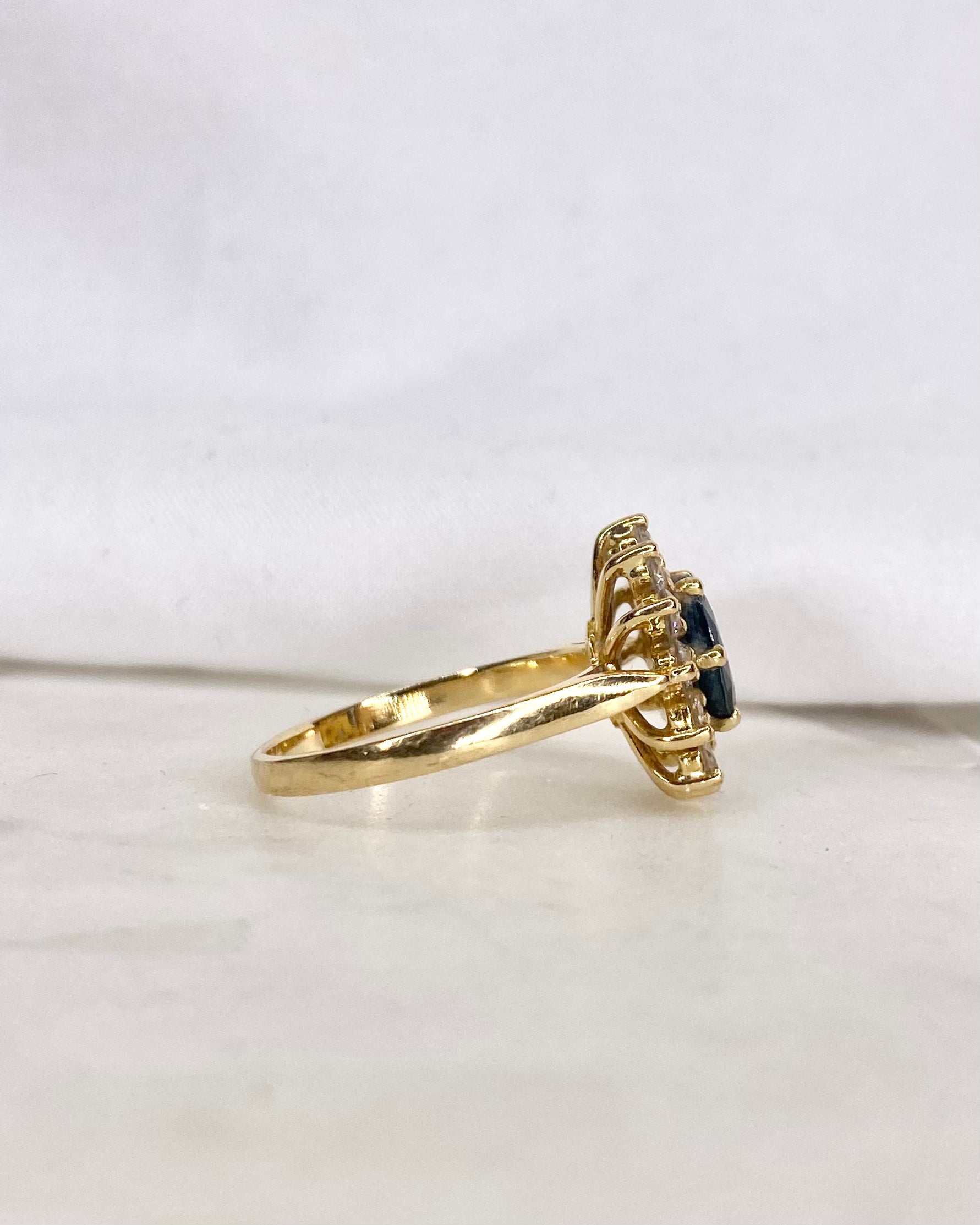 Bague Marguerite Saphir 1.65 carat &amp; Diamants "Loli"