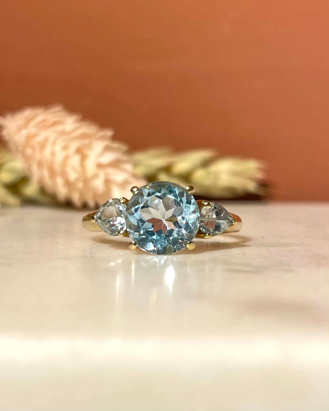 Bague Trilogie Topazes 2.70 carats &quot;Aveline&quot;