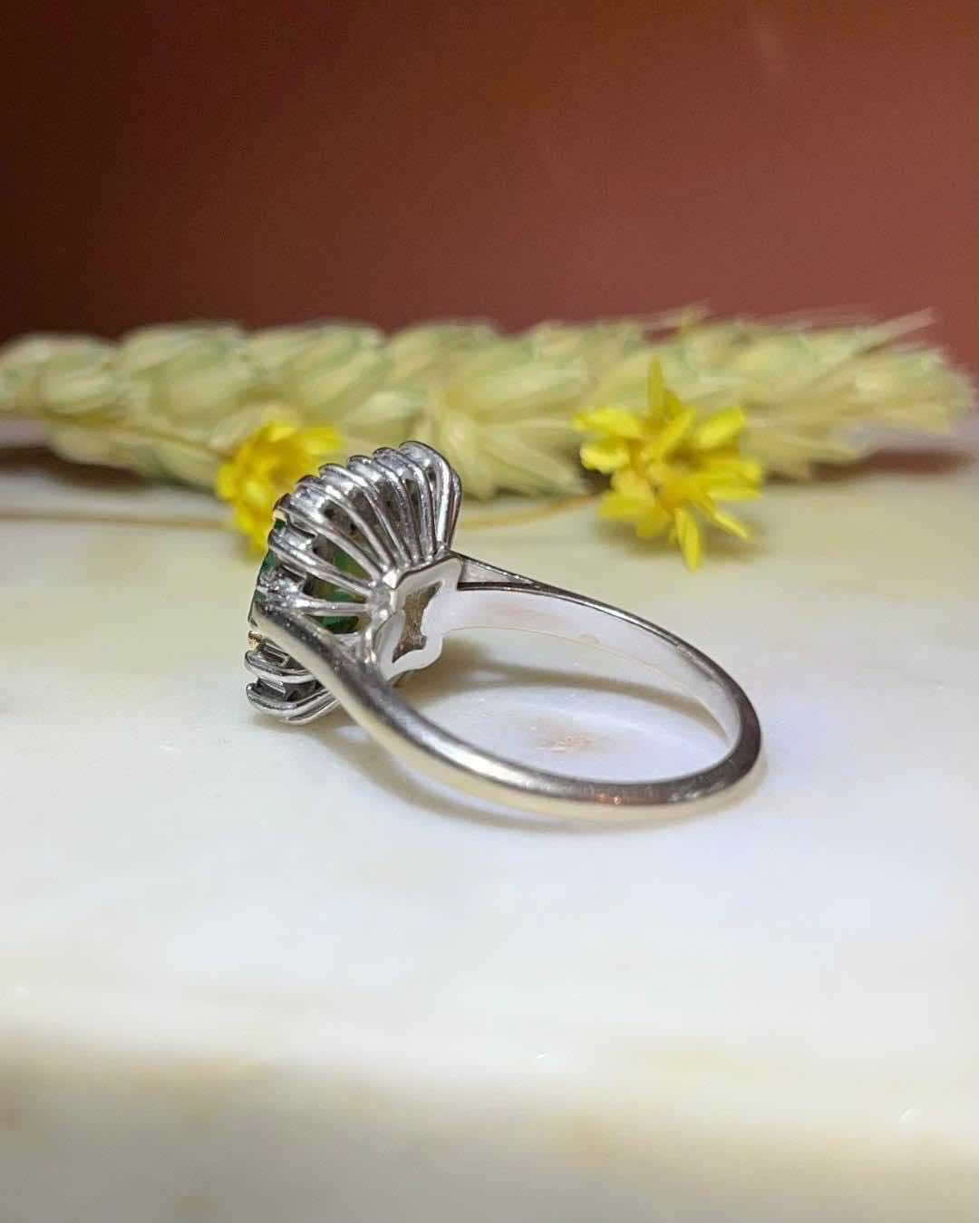 Bague Marguerite Émeraude &amp; Diamants &quot;Alexandra&quot;