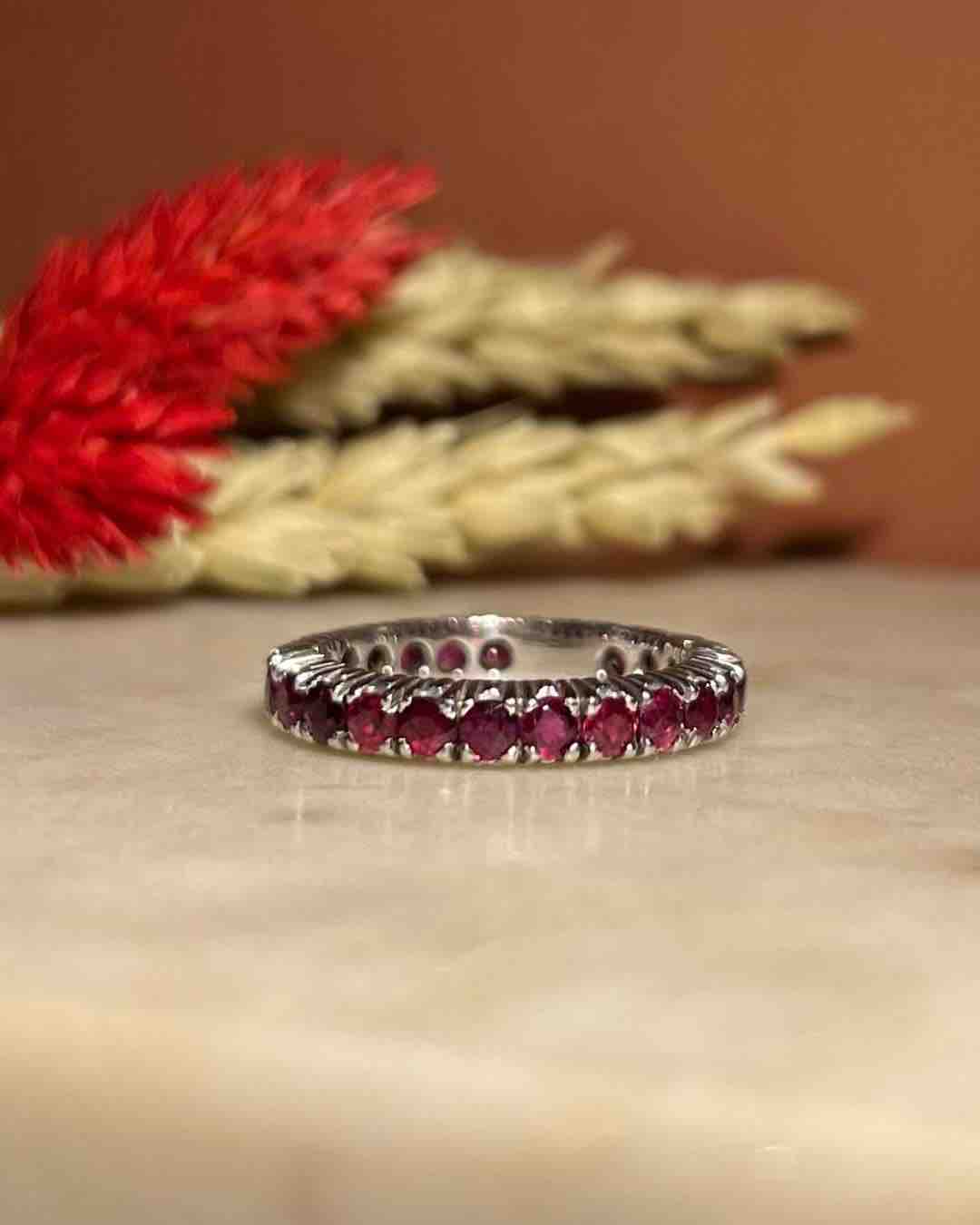 Anillo de bodas con rubí americano &quot;Marcel&quot; de 1,50 quilates