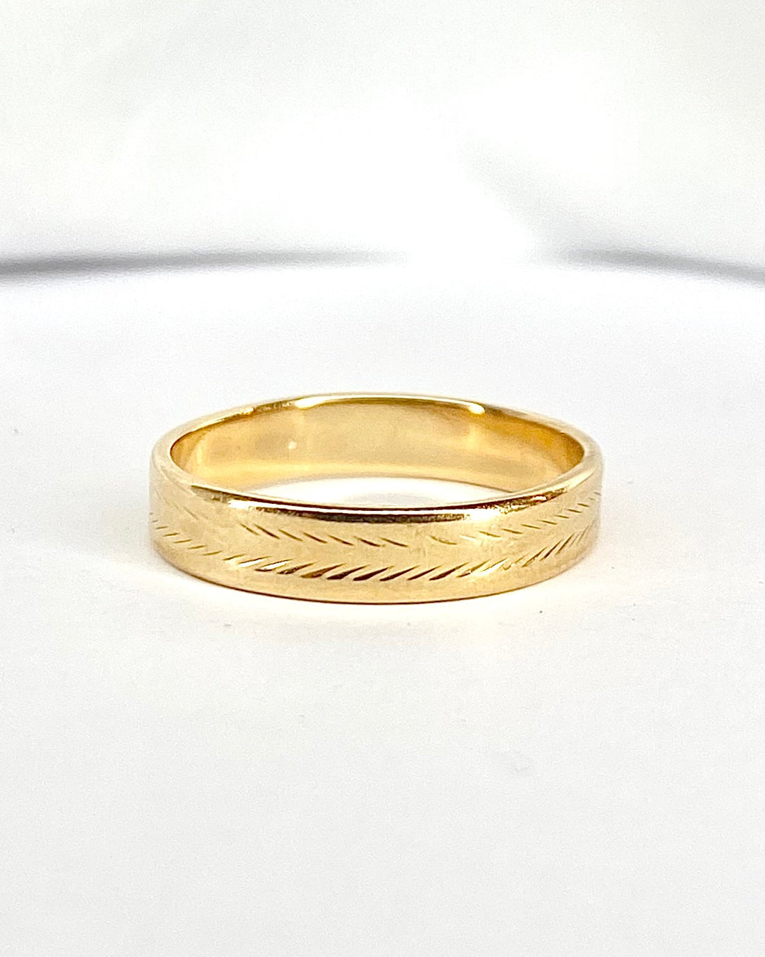 Alliance Ciselée Or Jaune "Antonia" - Elliade Paris