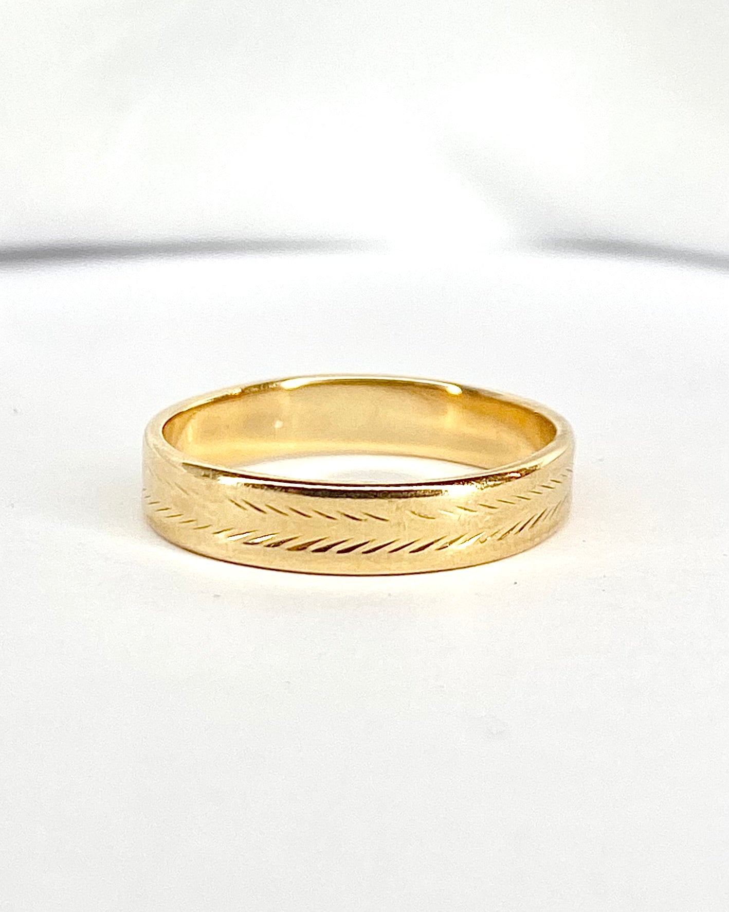 Alliance Ciselée Or Jaune "Antonia" - Elliade Paris