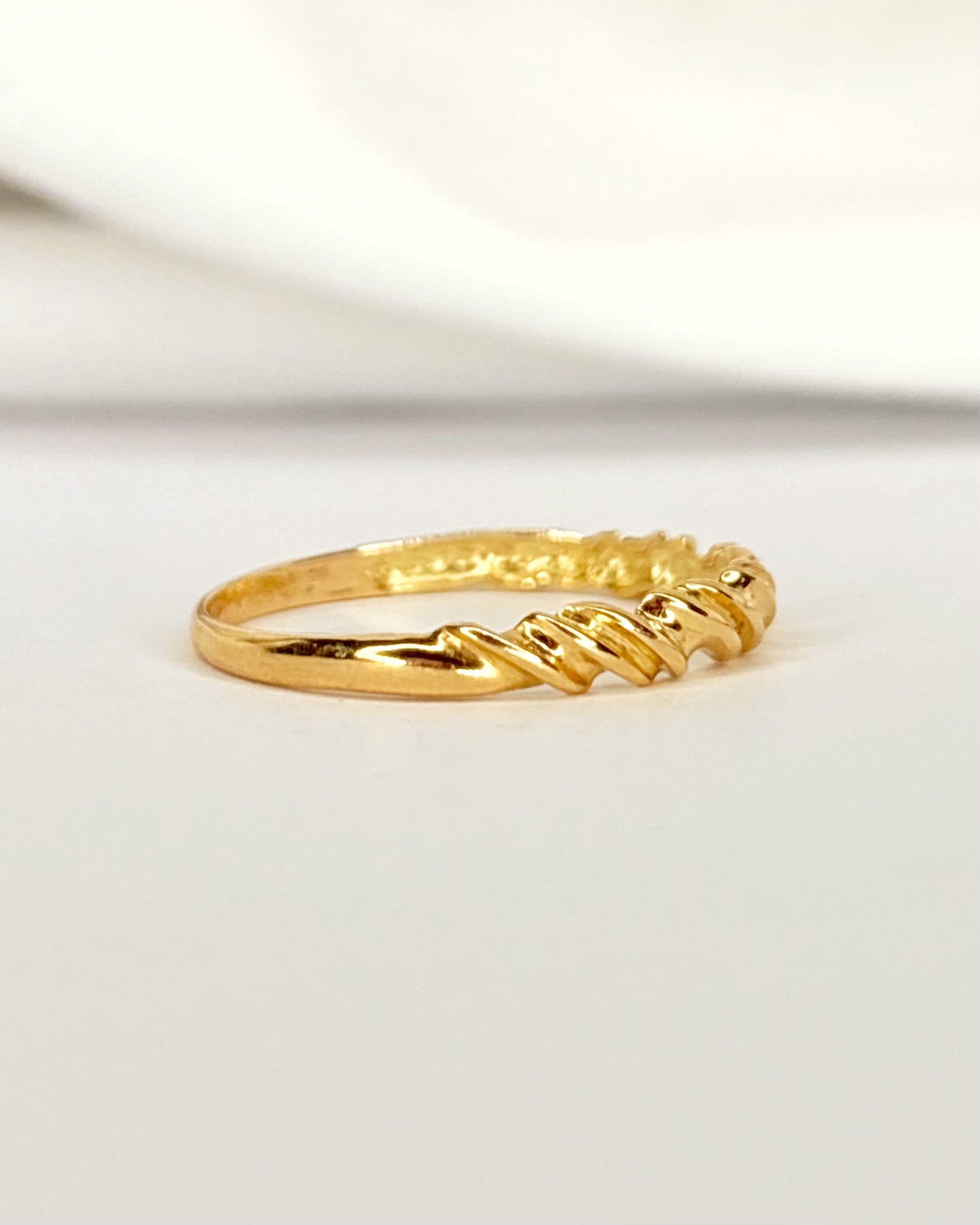 Alliance Jonc Or Jaune 18 carats 3 mm "Jonas" - Elliade Paris