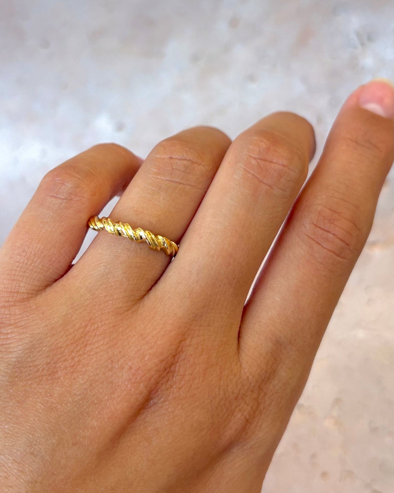 Alliance Jonc Or Jaune 18 carats 3 mm "Jonas" - Elliade Paris