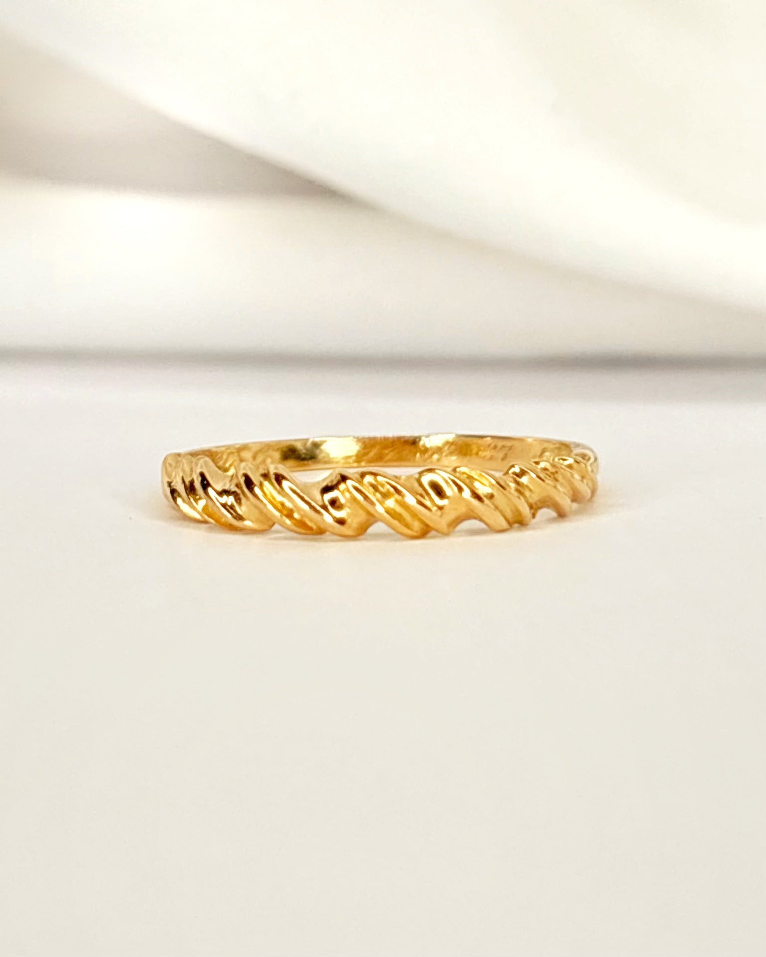 Alliance Jonc Or Jaune 18 carats 3 mm "Jonas" - Elliade Paris