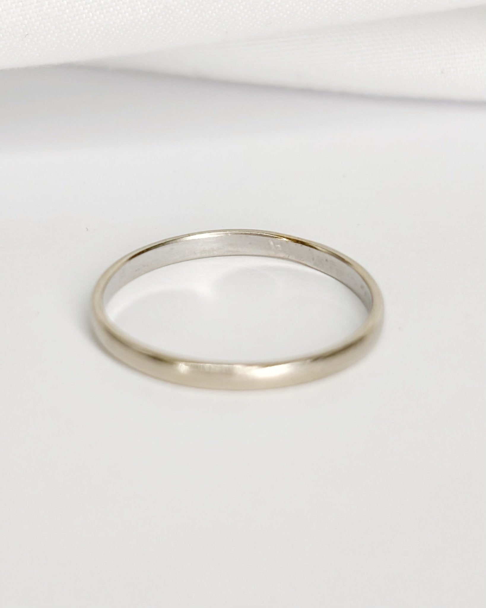 Alliance Or Gris 18 carats 2mm "Tina" - Elliade Paris