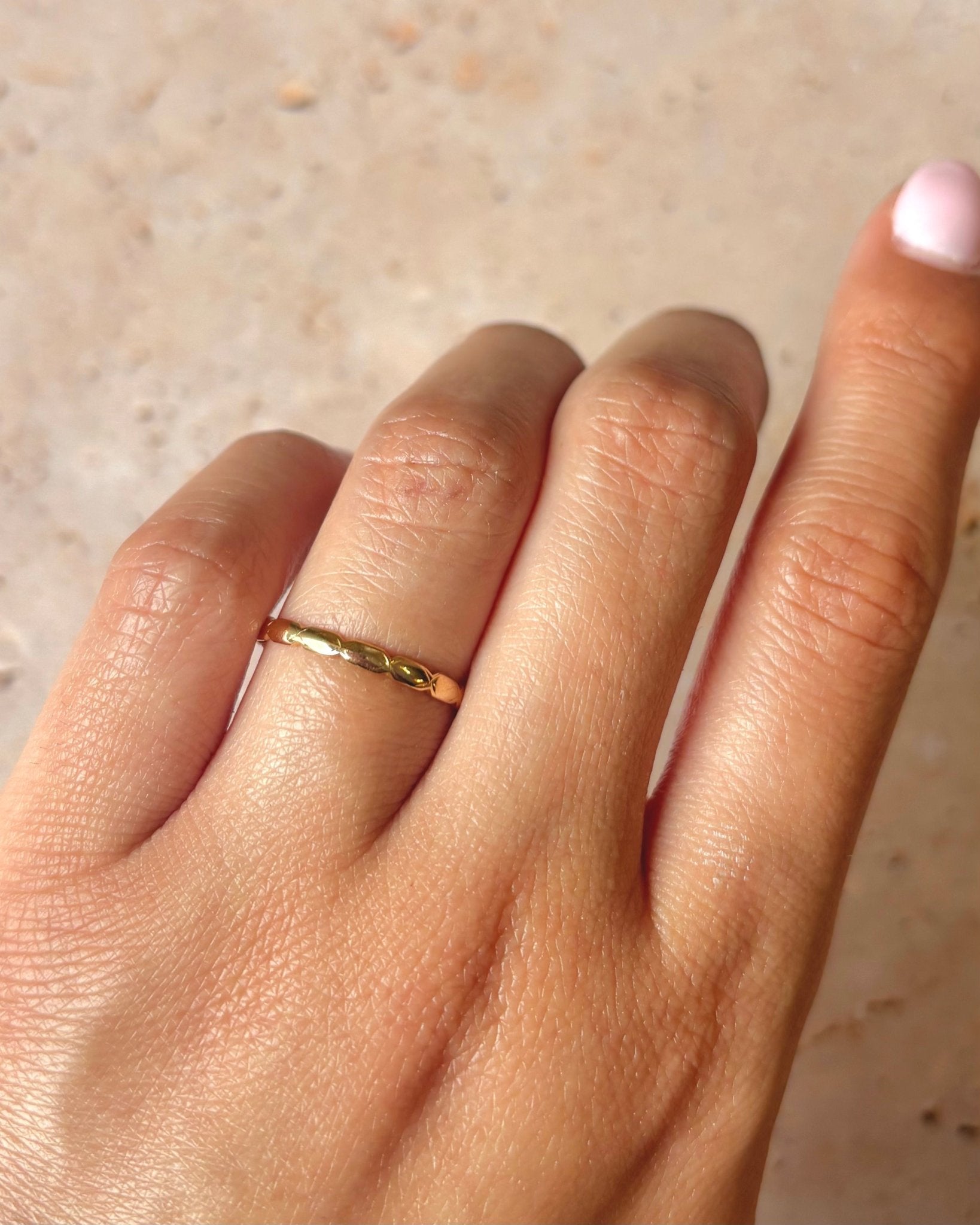 Alliance Or Jaune 18 carats 2 mm "Lara" - Elliade Paris