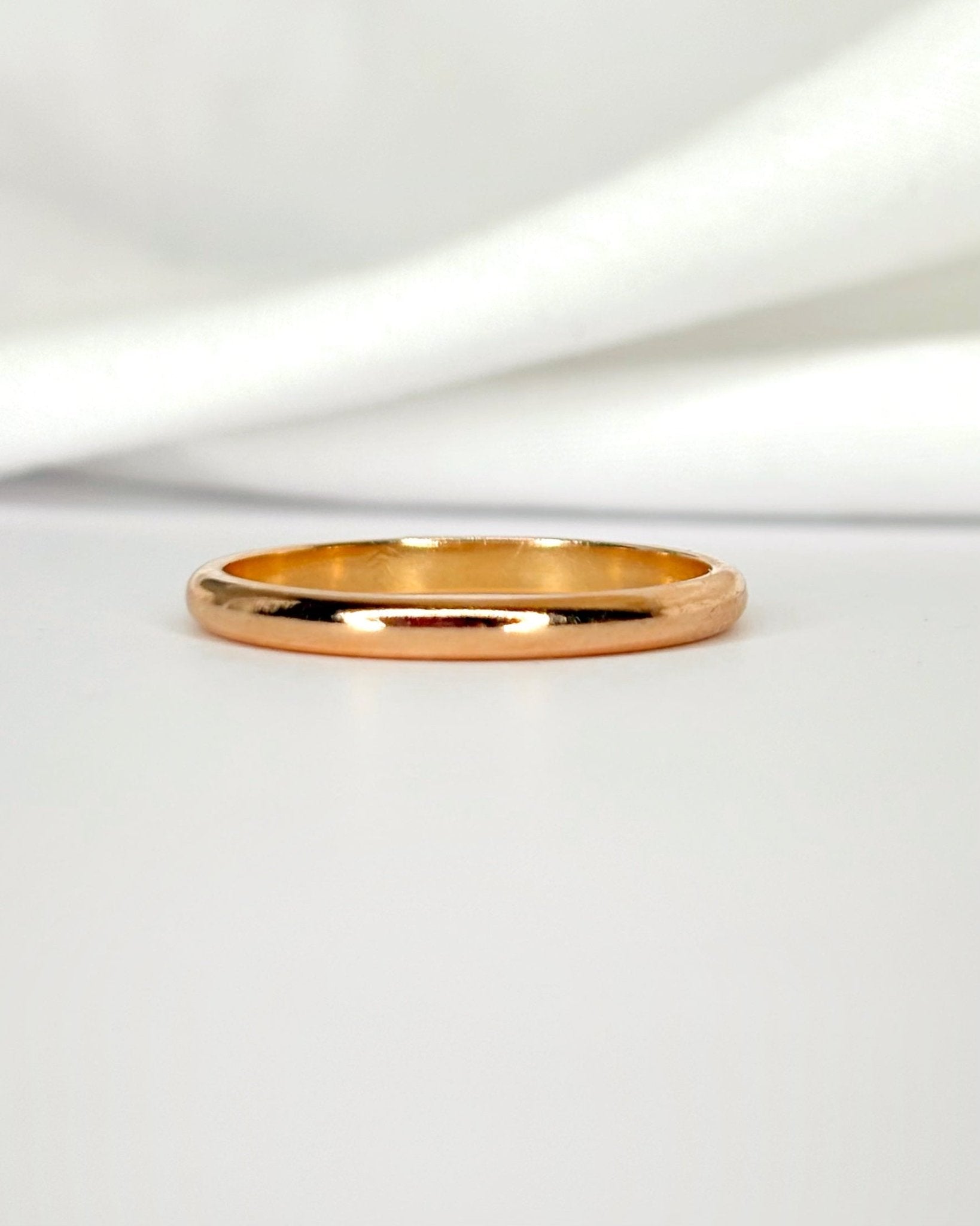 Alliance Or Jaune 18 carats 2.4mm "Jonas" - Elliade Paris