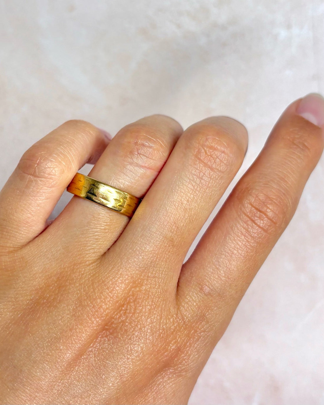 Alliance Or Jaune 18 carats 5.5 mm "Line" - Elliade Paris
