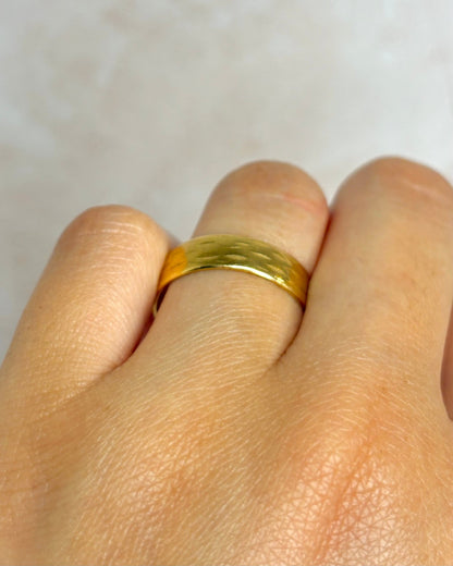 Alliance Or Jaune 18 carats 5.5 mm "Line" - Elliade Paris