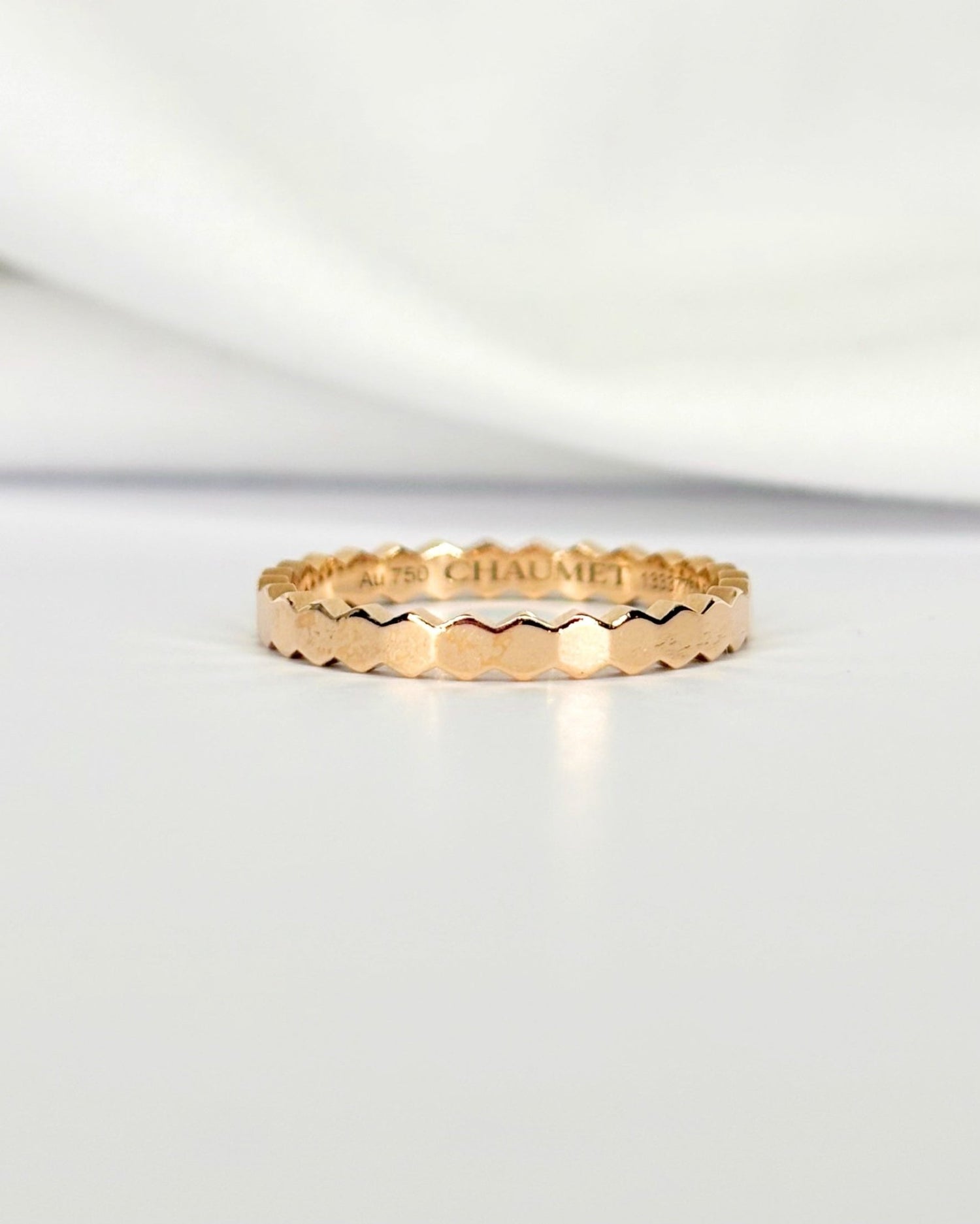 Alliance Or Jaune Signée Chaumet "Bee" - Elliade Paris