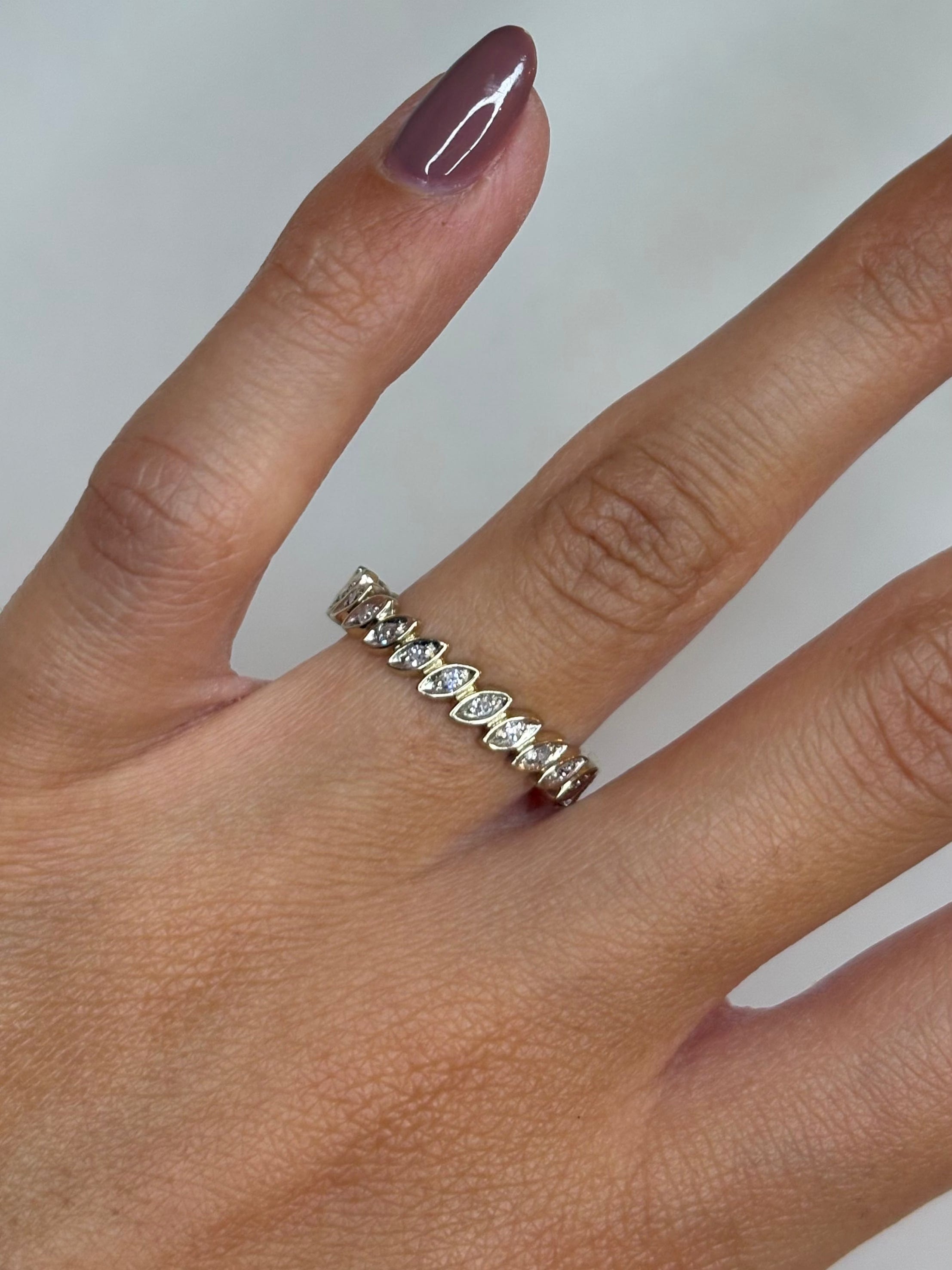 American Alliance 25 Diamonds "Delphine"