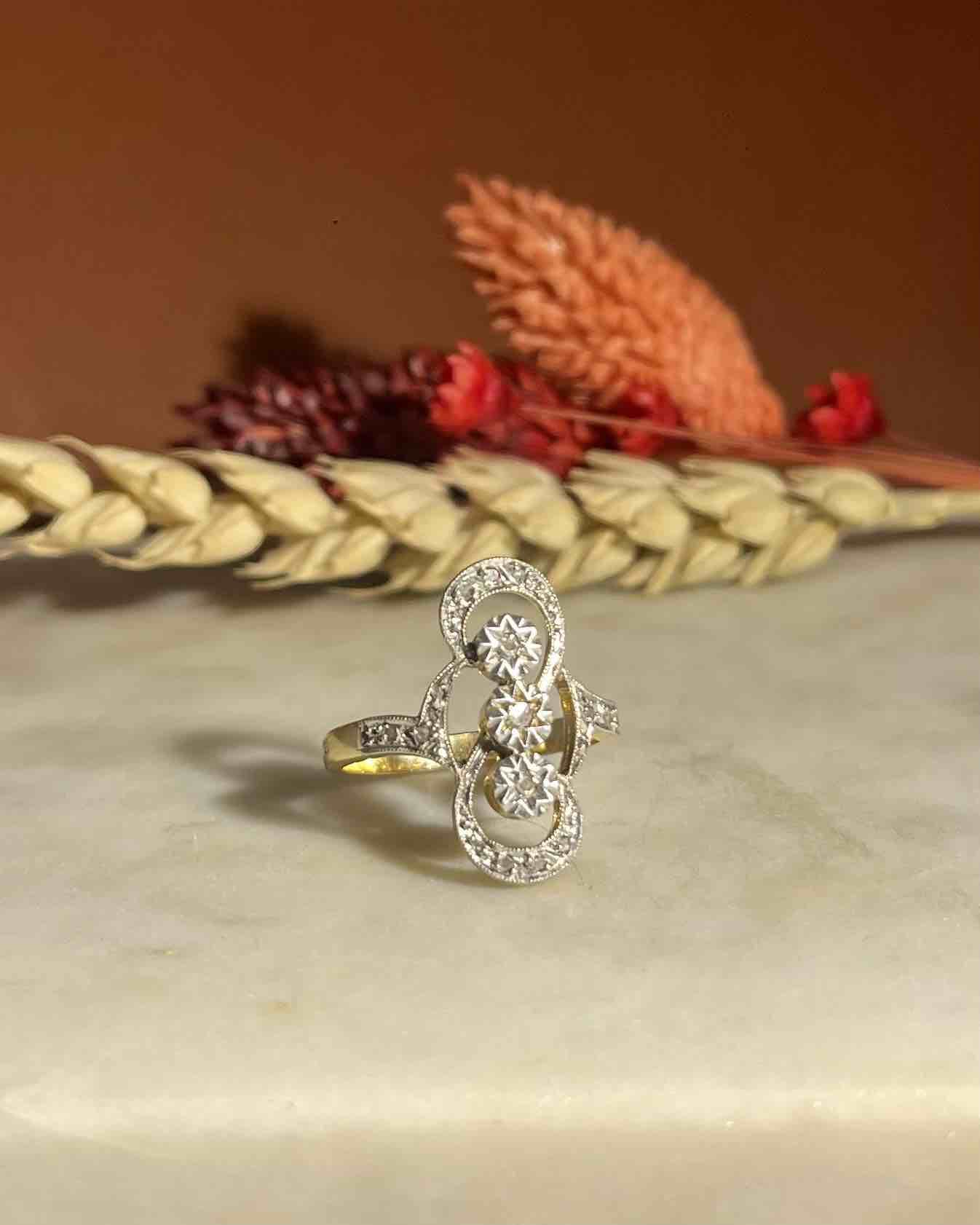Anillo de diamantes Art Déco "Cereza"