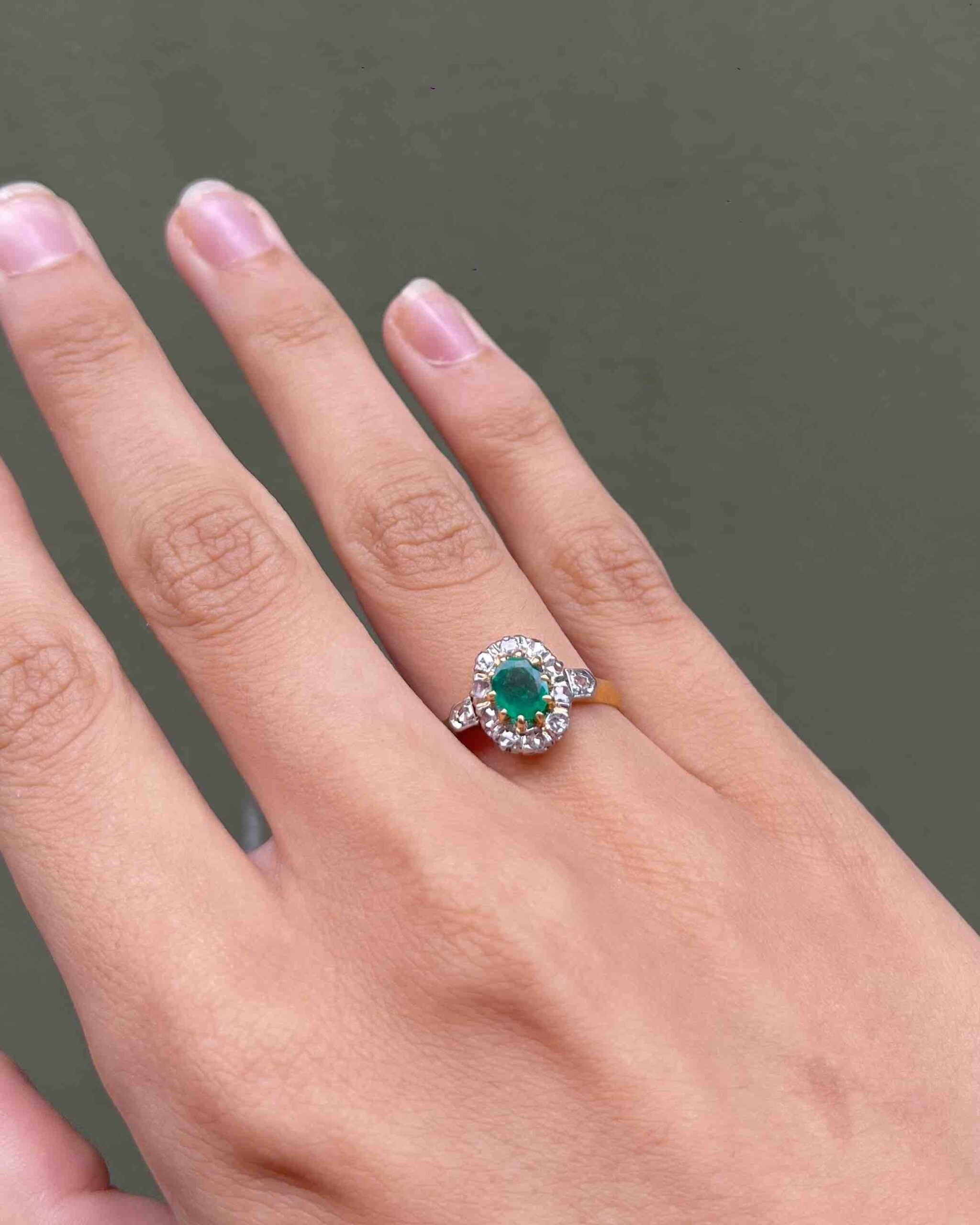 Bague Marguerite Emeraude &amp; Diamants "Clara"