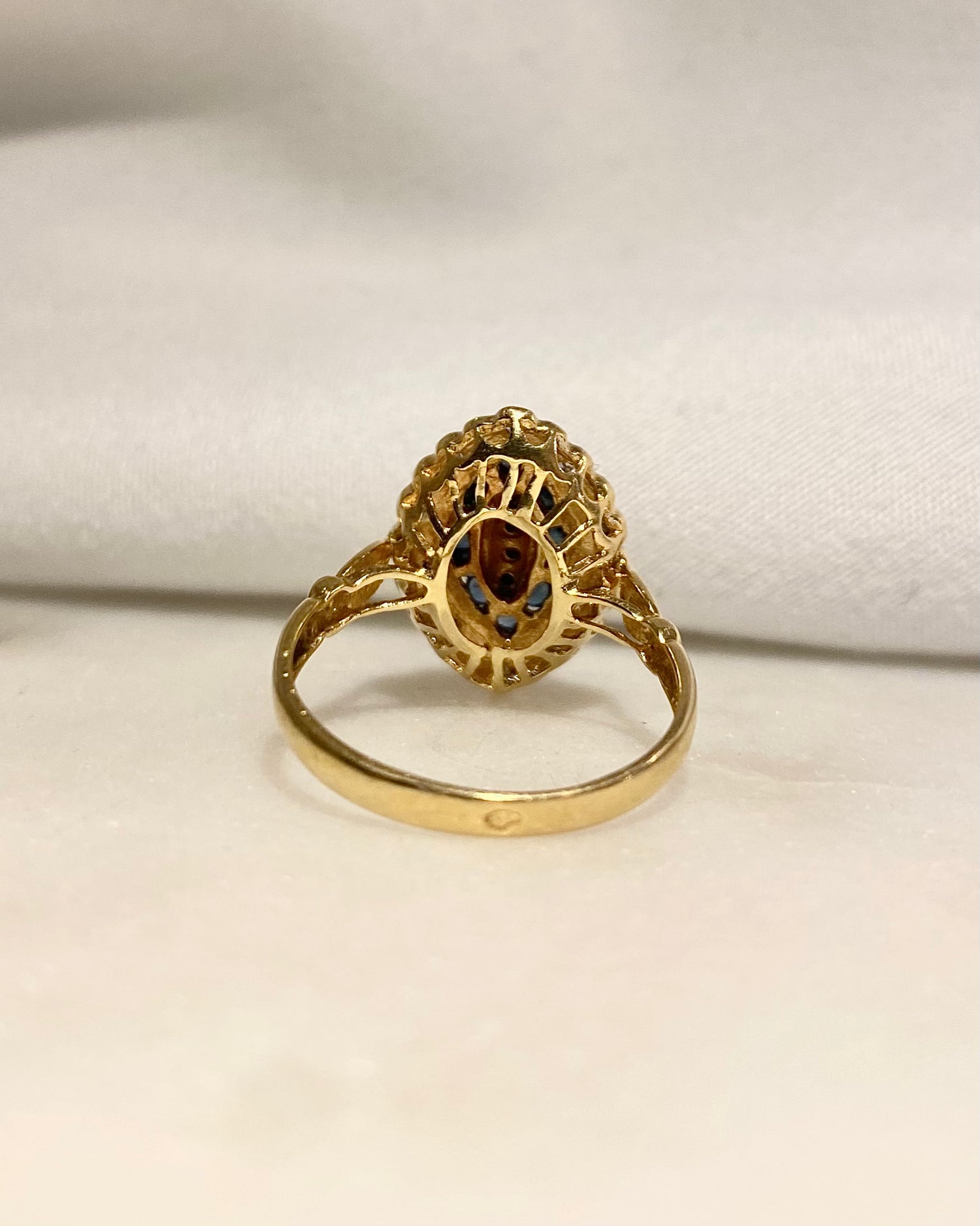Bague Marquise Saphirs 0.24 carat &amp; Diamants &quot;Jacinthe&quot;