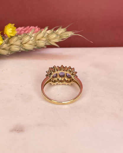 Bague Trilogie Tanzanites 1.20 Carat &amp; 20 Diamants &quot;Jihanne&quot; - Elliade Paris