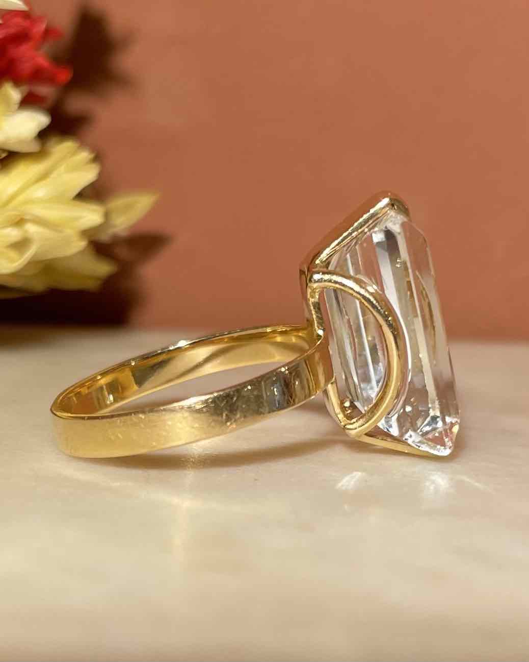 Anillo de cóctel "Angelia" con aguamarina de 6,80 quilates