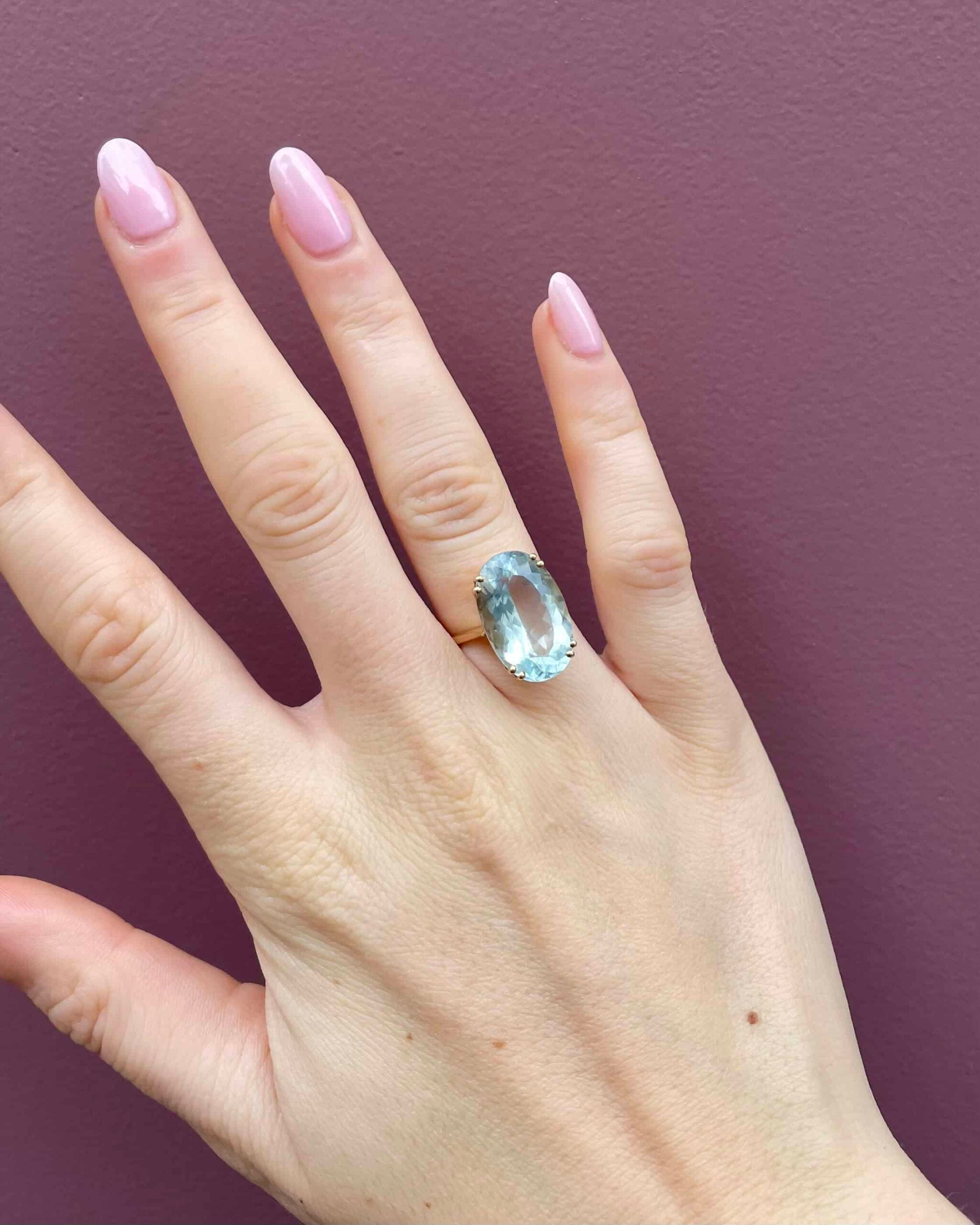 Anillo de cóctel "Méliana" con aguamarina de 9,80 quilates