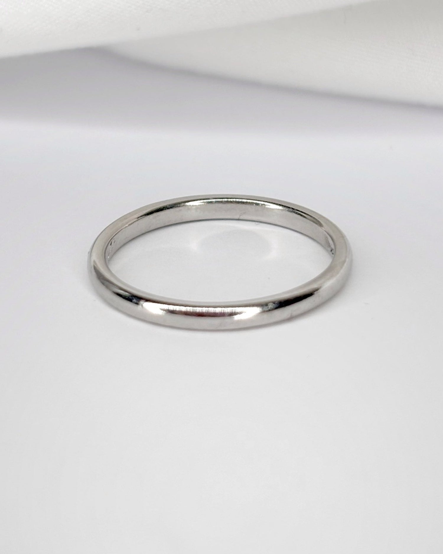 Bague Alliance Or Gris 18 carats 2 mm "Karl" - Elliade Paris