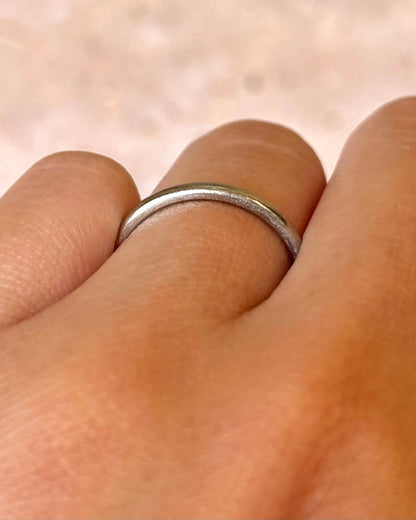 Bague Alliance Or Gris 18 carats 2 mm "Karl" - Elliade Paris