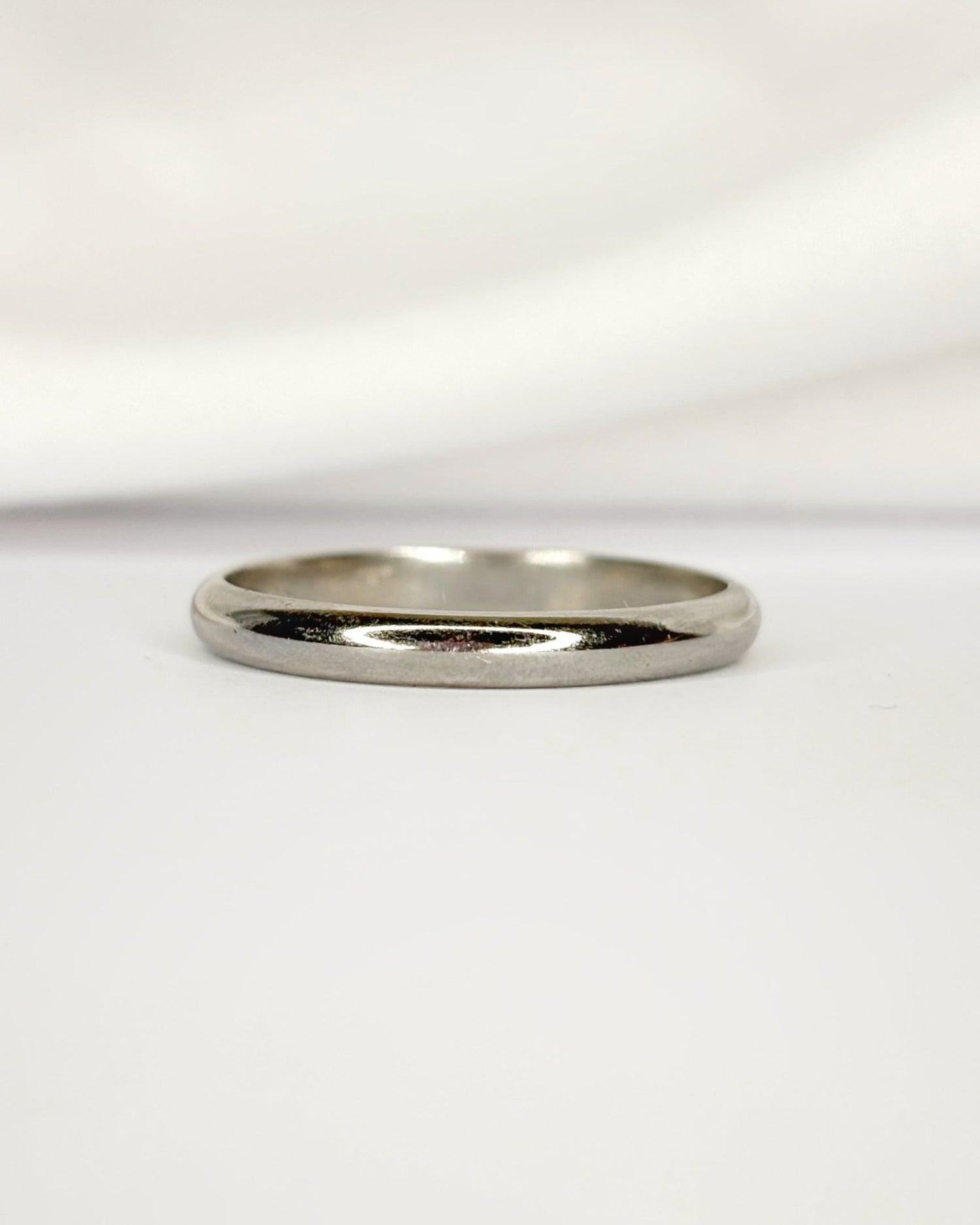 Bague Alliance Or Gris 18 carats 2.5 mm "Solale" - Elliade Paris