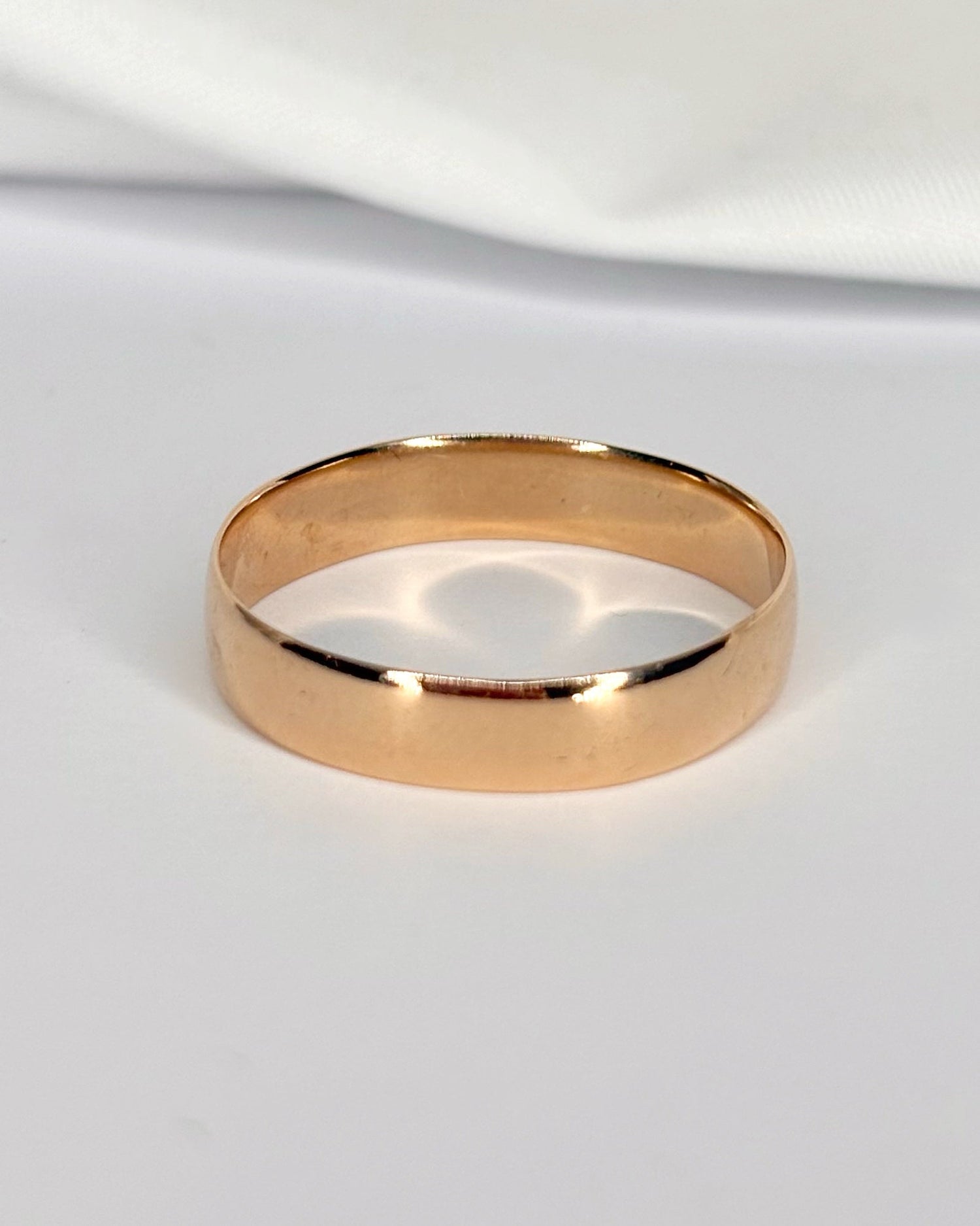 Bague Alliance Or Jaune cuivré 18 carats 4 mm "Lara" - Elliade Paris